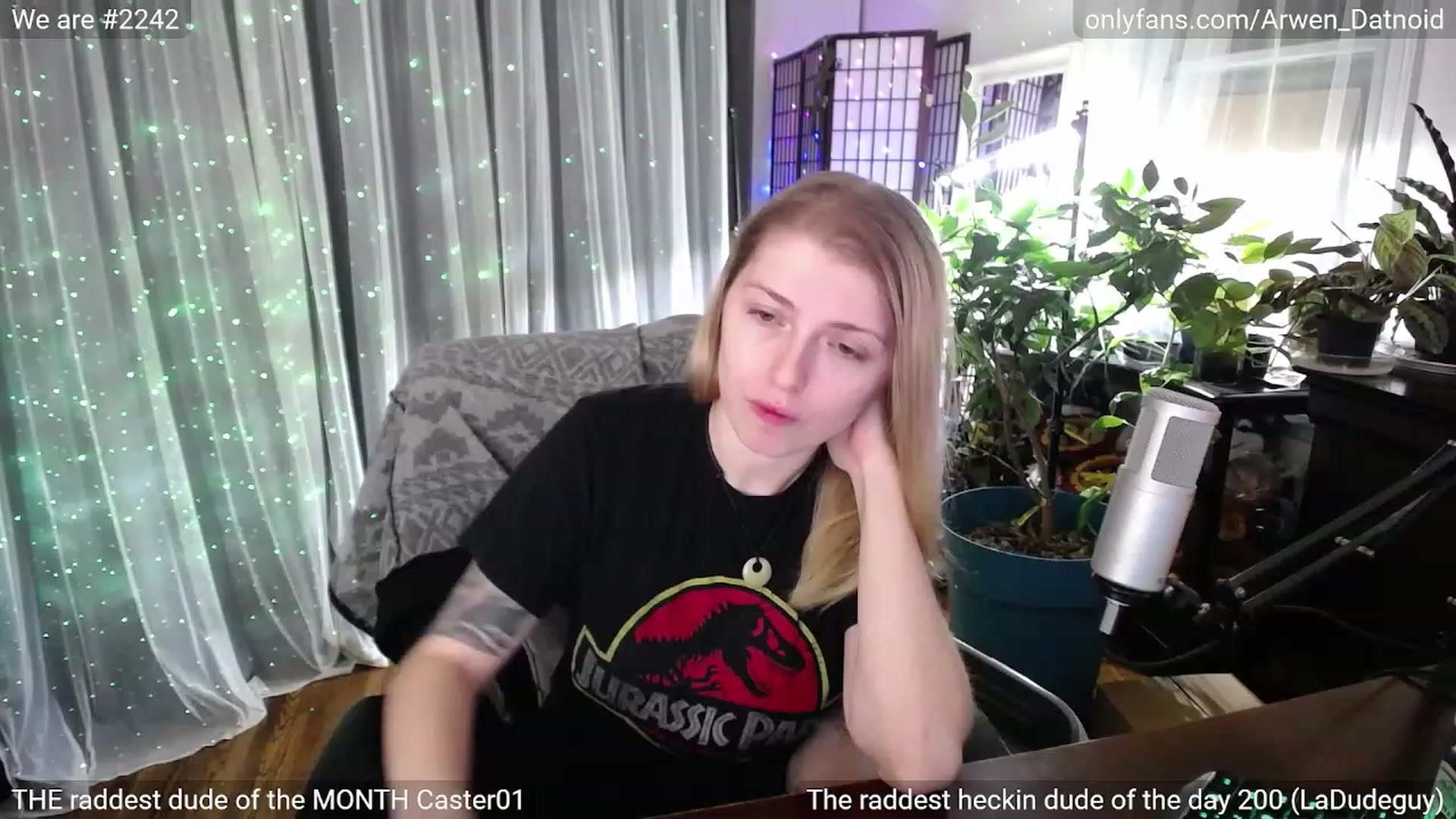 Gallery image thumbnail from Arwen_Datnoid's myfreecams stream on, 02/19/2023, 07:59 image 2 of 20