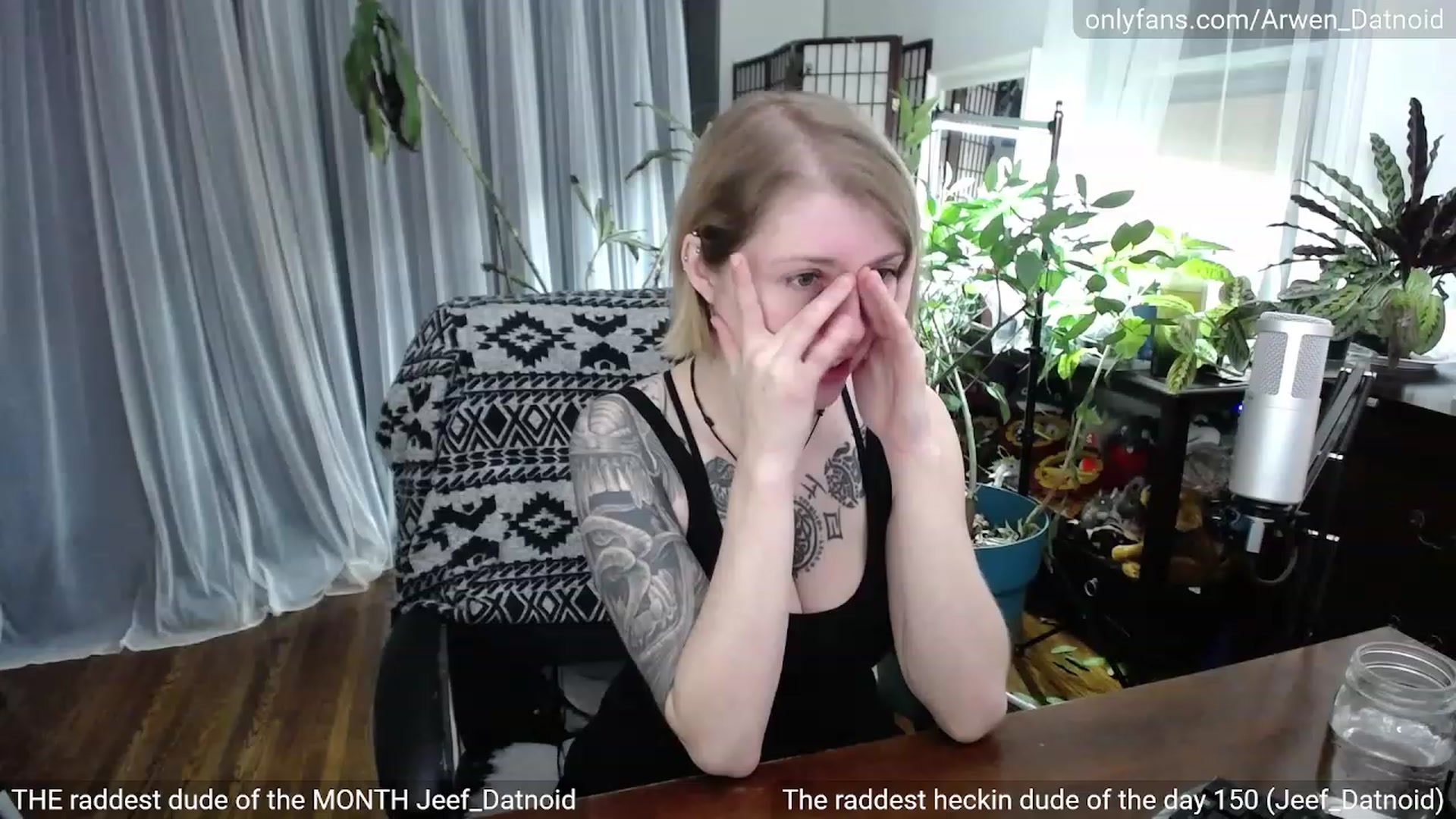 Gallery image thumbnail from Arwen_Datnoid's myfreecams stream on, 03/19/2023, 03:31 image 20 of 20