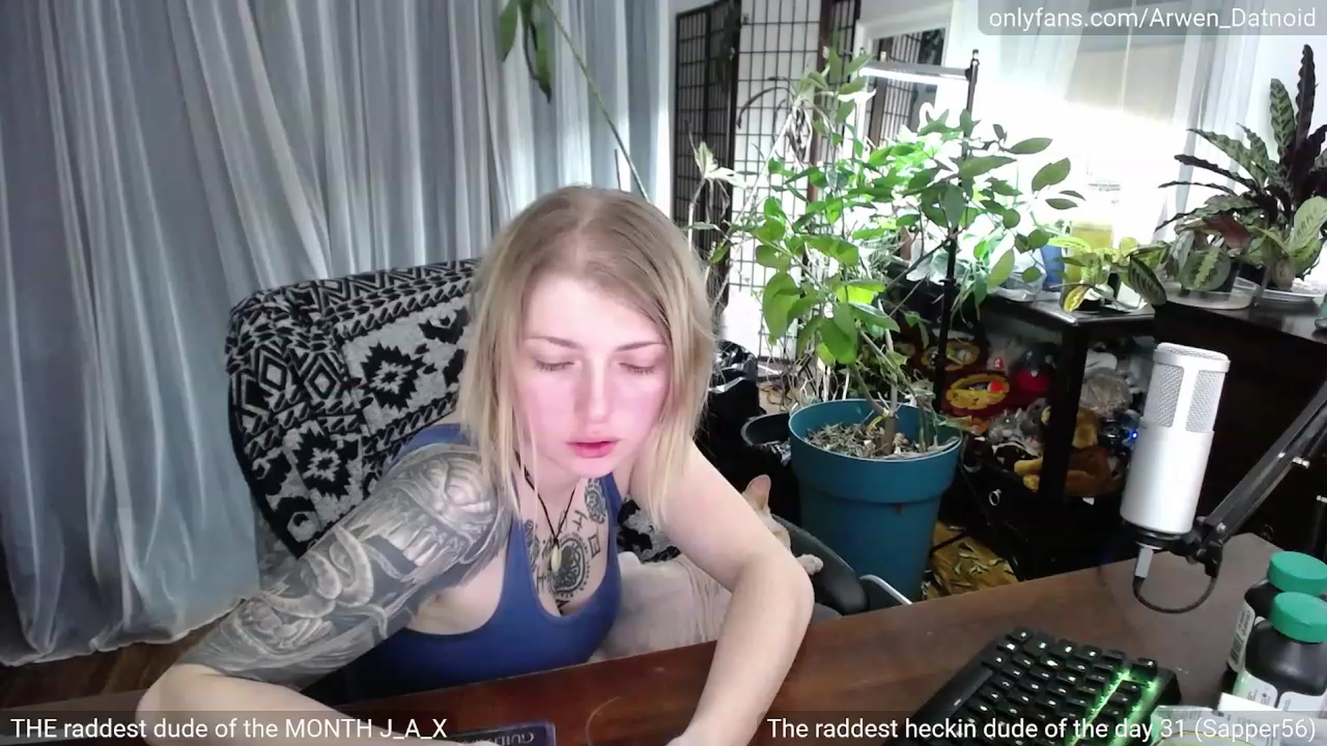 Gallery image thumbnail from Arwen_Datnoid's myfreecams stream on, 04/03/2023, 03:25 image 15 of 20