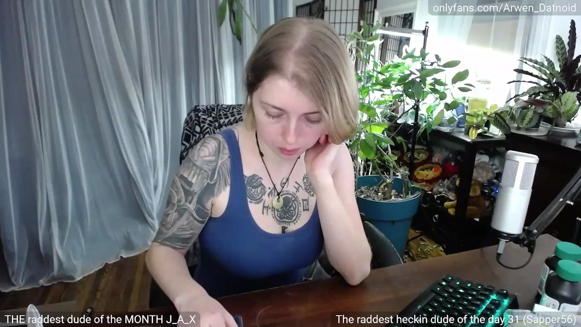 Gallery image thumbnail from Arwen_Datnoid's myfreecams stream on, 04/03/2023, 03:25 image 3 of 20