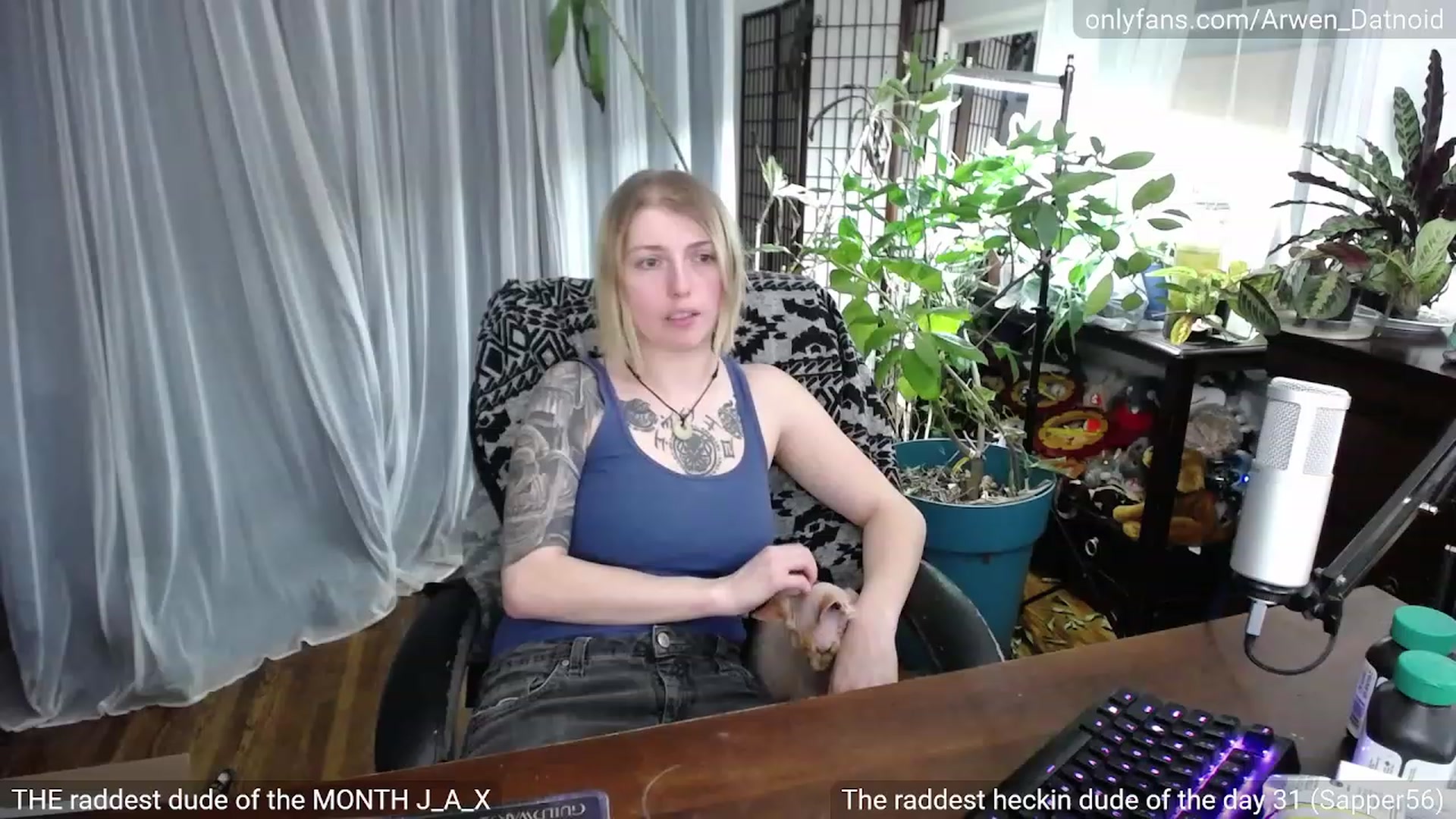Gallery image thumbnail from Arwen_Datnoid's myfreecams stream on, 04/03/2023, 03:25 image 10 of 20