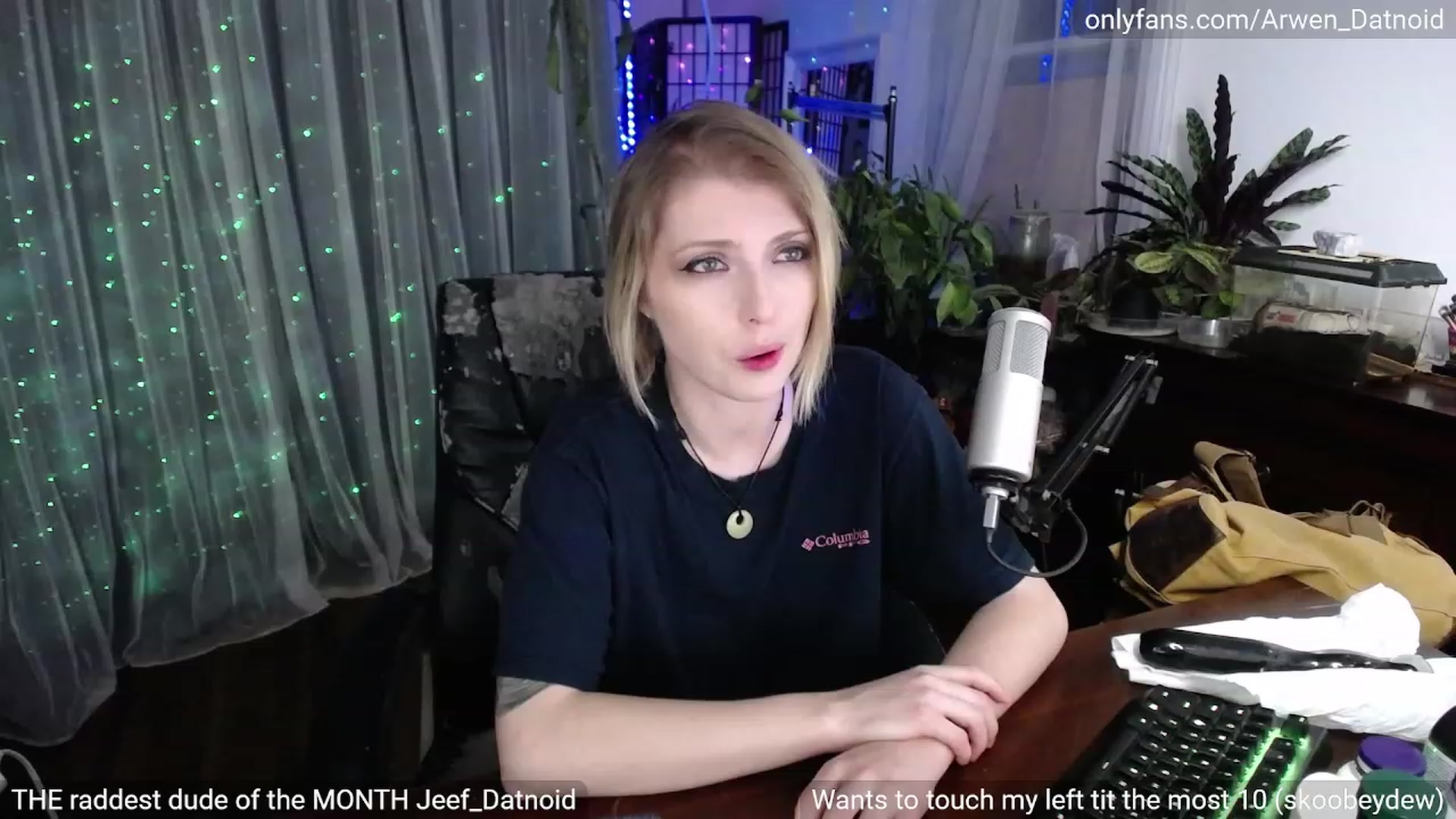 Gallery image thumbnail from Arwen_Datnoid's myfreecams stream on, 04/22/2023, 07:17 image 17 of 20
