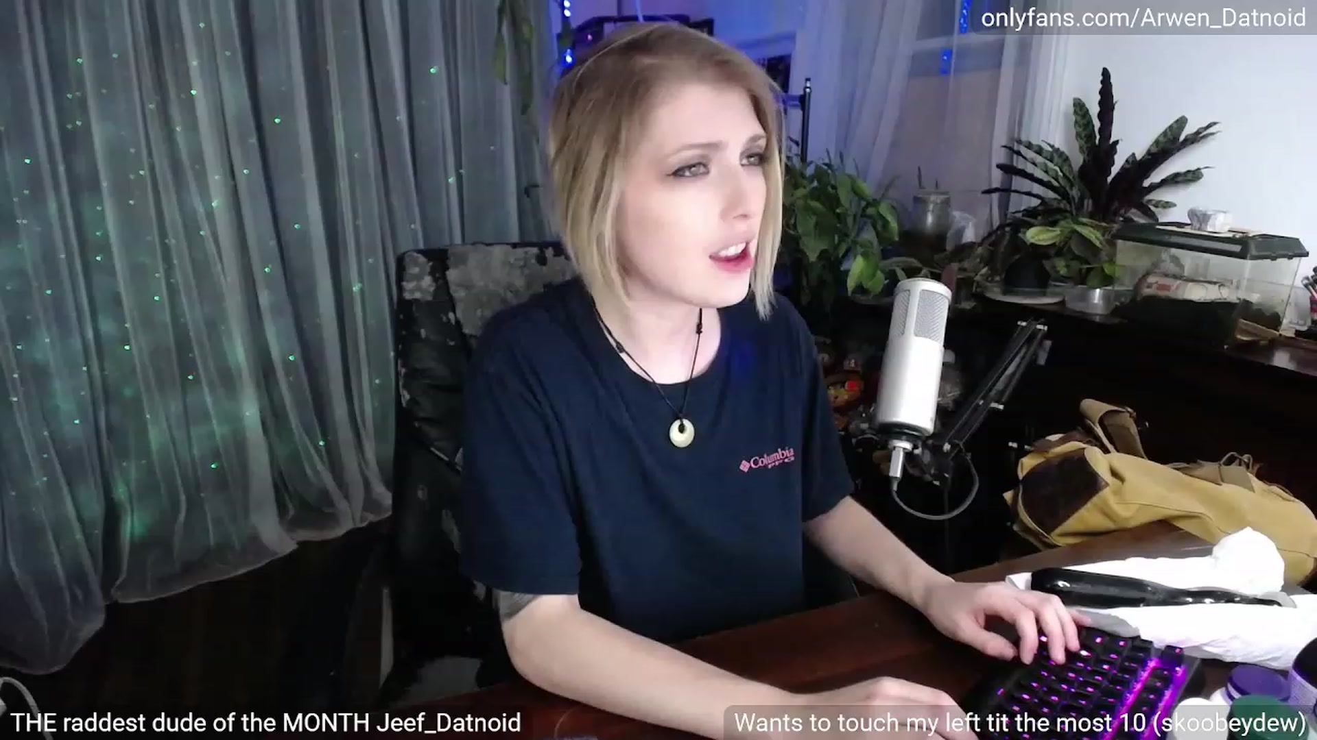 Gallery image thumbnail from Arwen_Datnoid's myfreecams stream on, 04/22/2023, 07:17 image 10 of 20