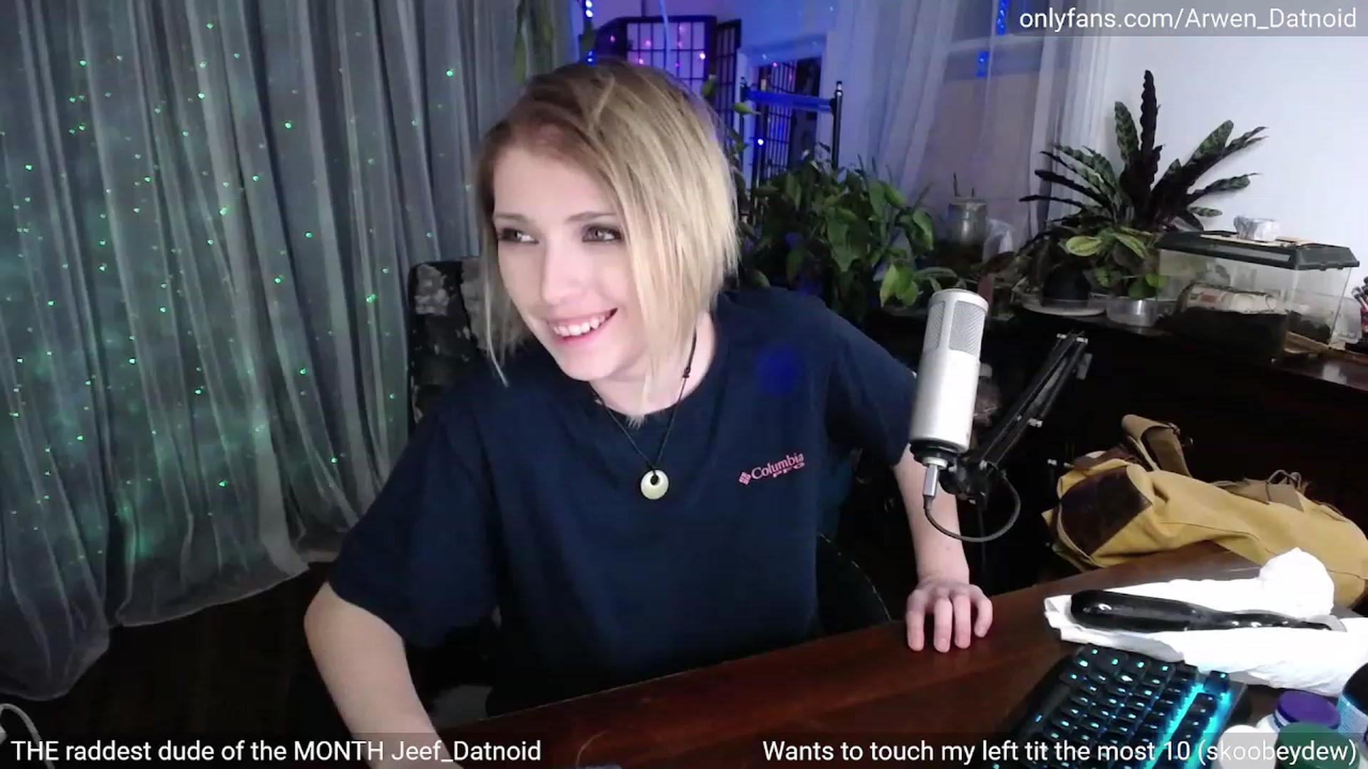 Gallery image thumbnail from Arwen_Datnoid's myfreecams stream on, 04/22/2023, 07:17 image 15 of 20