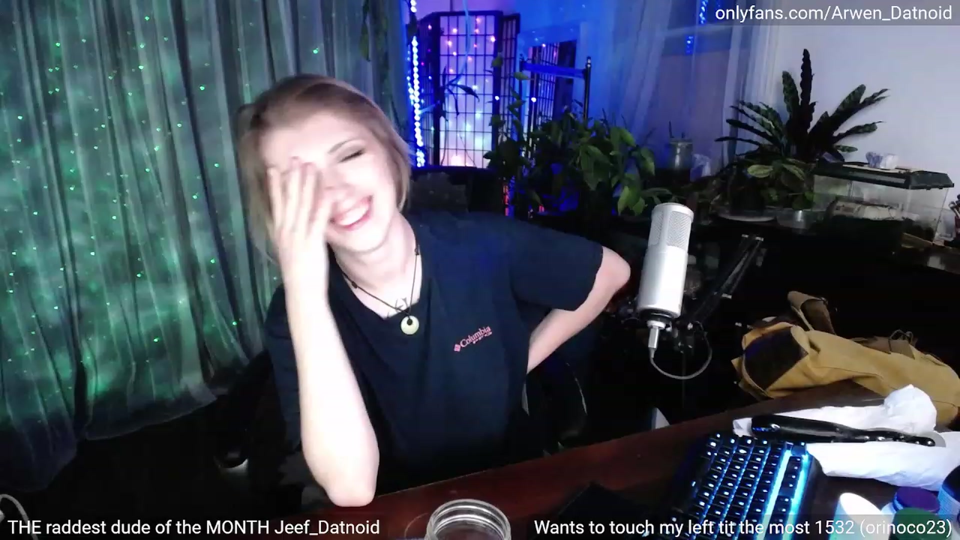 Gallery image thumbnail from Arwen_Datnoid's myfreecams stream on, 04/22/2023, 07:17 image 3 of 20
