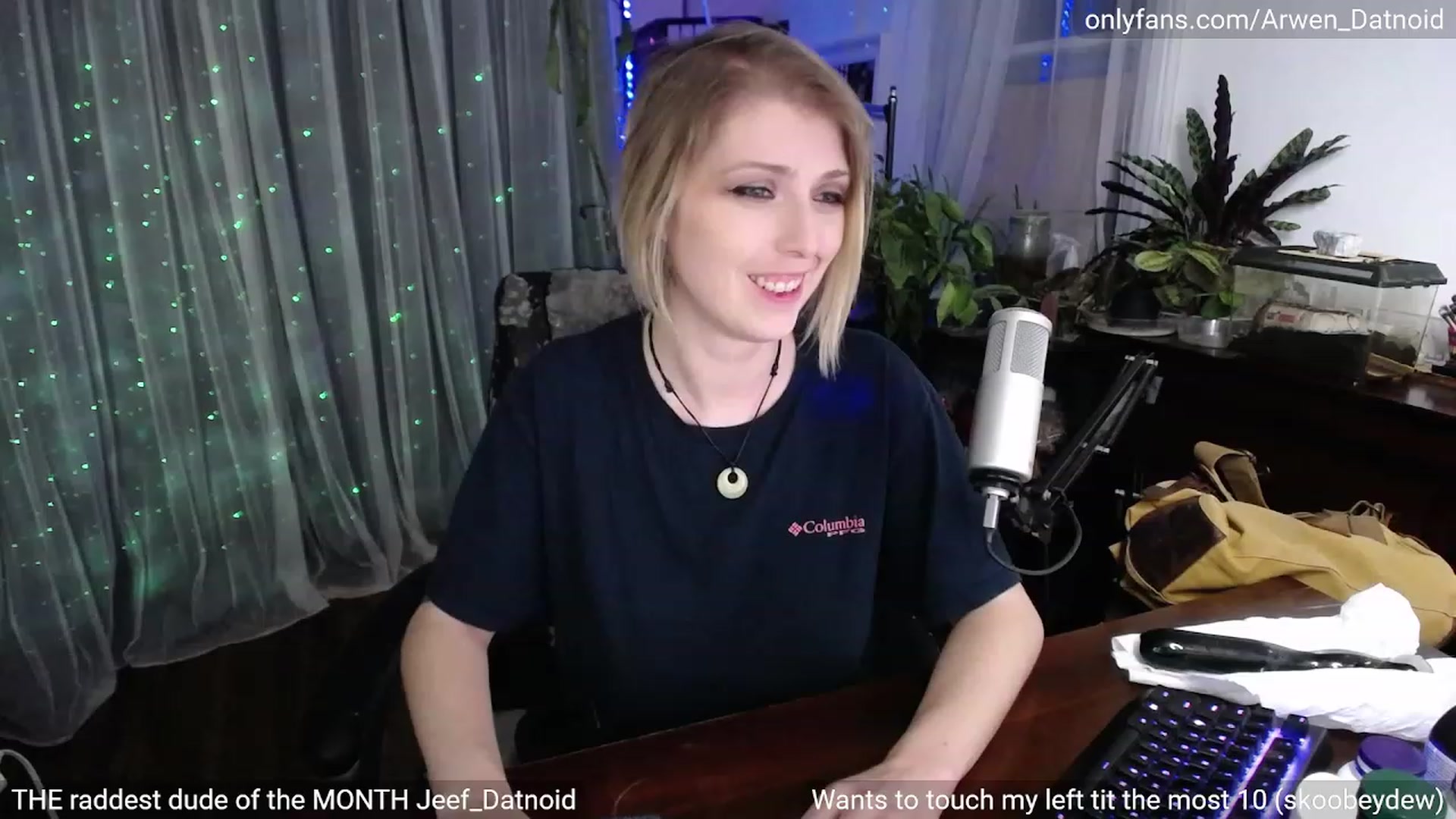 Gallery image thumbnail from Arwen_Datnoid's myfreecams stream on, 04/22/2023, 07:17 image 12 of 20