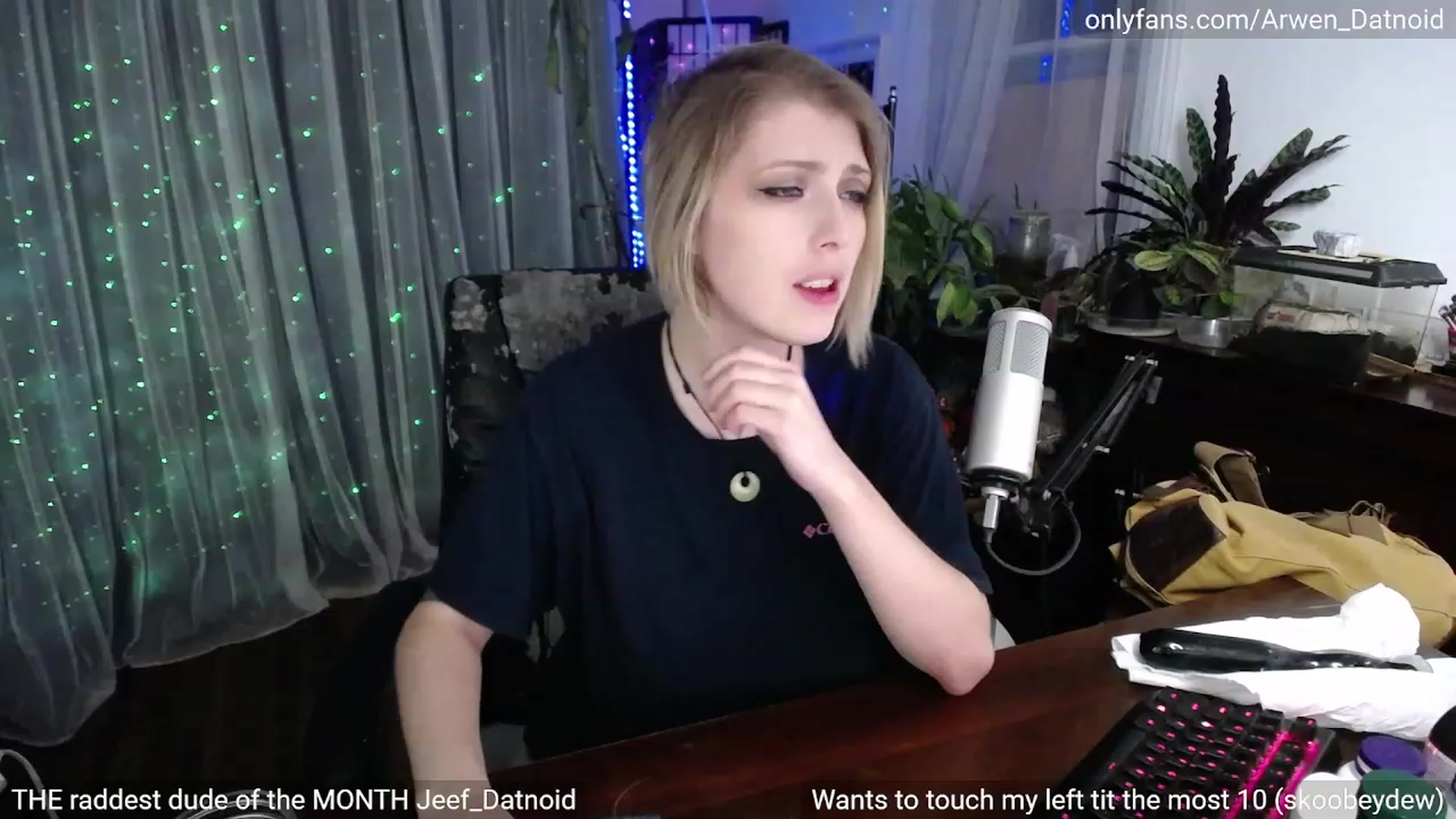 Gallery image thumbnail from Arwen_Datnoid's myfreecams stream on, 04/22/2023, 07:17 image 9 of 20