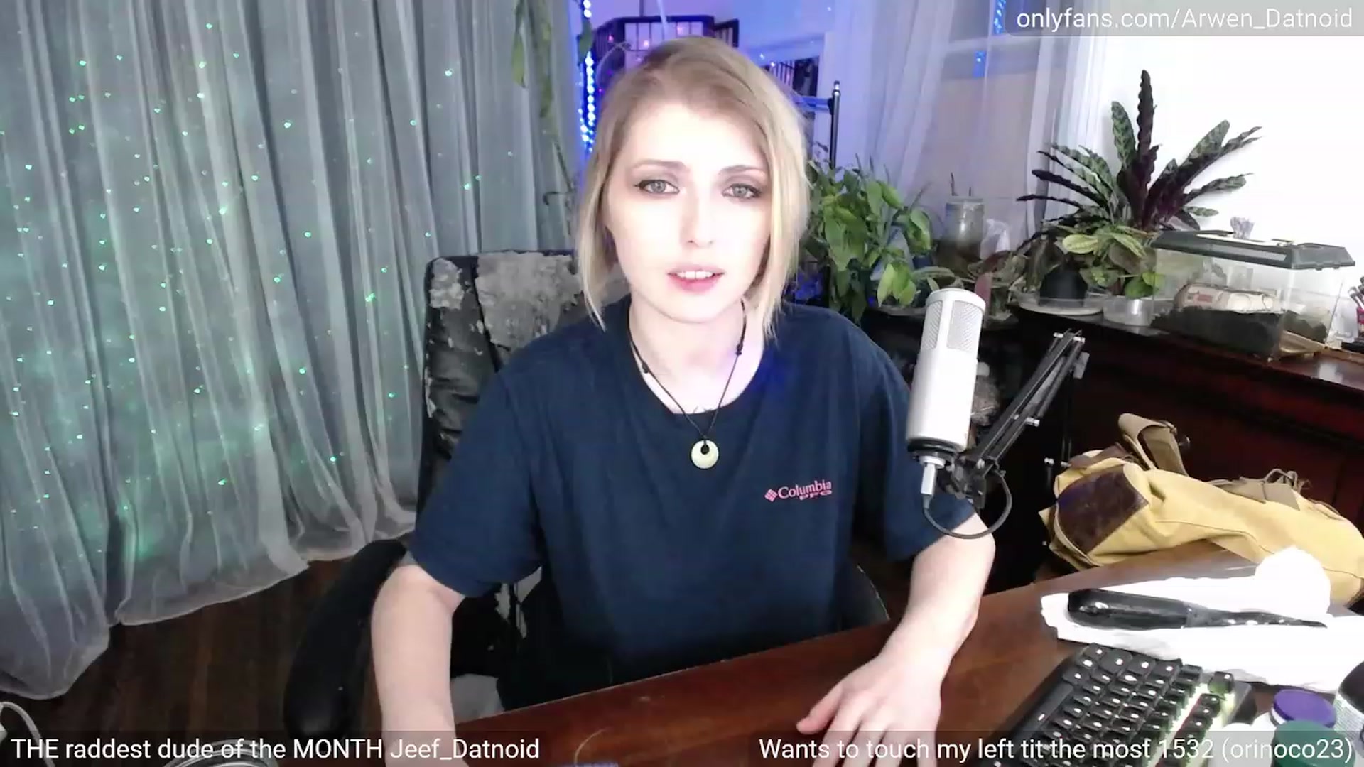 Gallery image thumbnail from Arwen_Datnoid's myfreecams stream on, 04/22/2023, 07:17 image 7 of 20