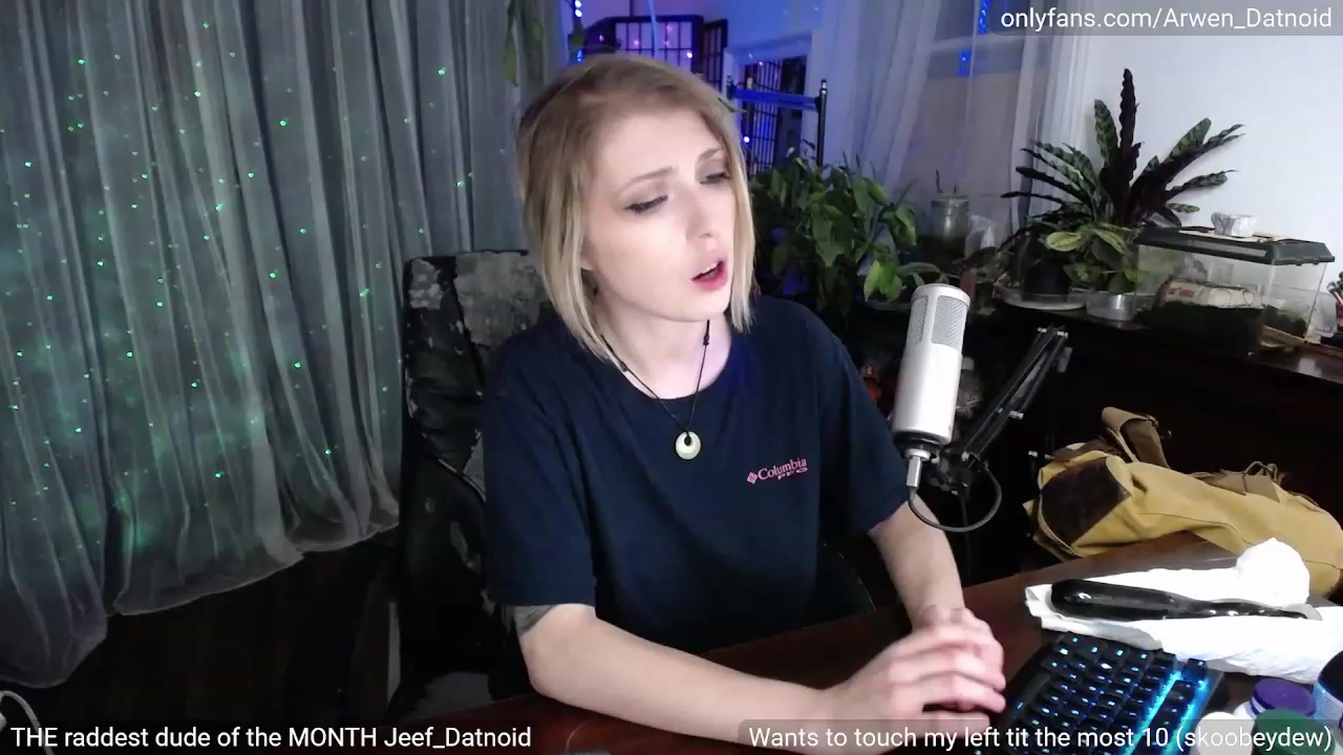 Gallery image thumbnail from Arwen_Datnoid's myfreecams stream on, 04/22/2023, 07:17 image 14 of 20
