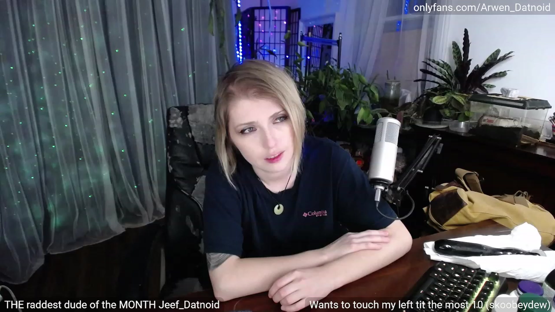 Gallery image thumbnail from Arwen_Datnoid's myfreecams stream on, 04/22/2023, 07:17 image 18 of 20