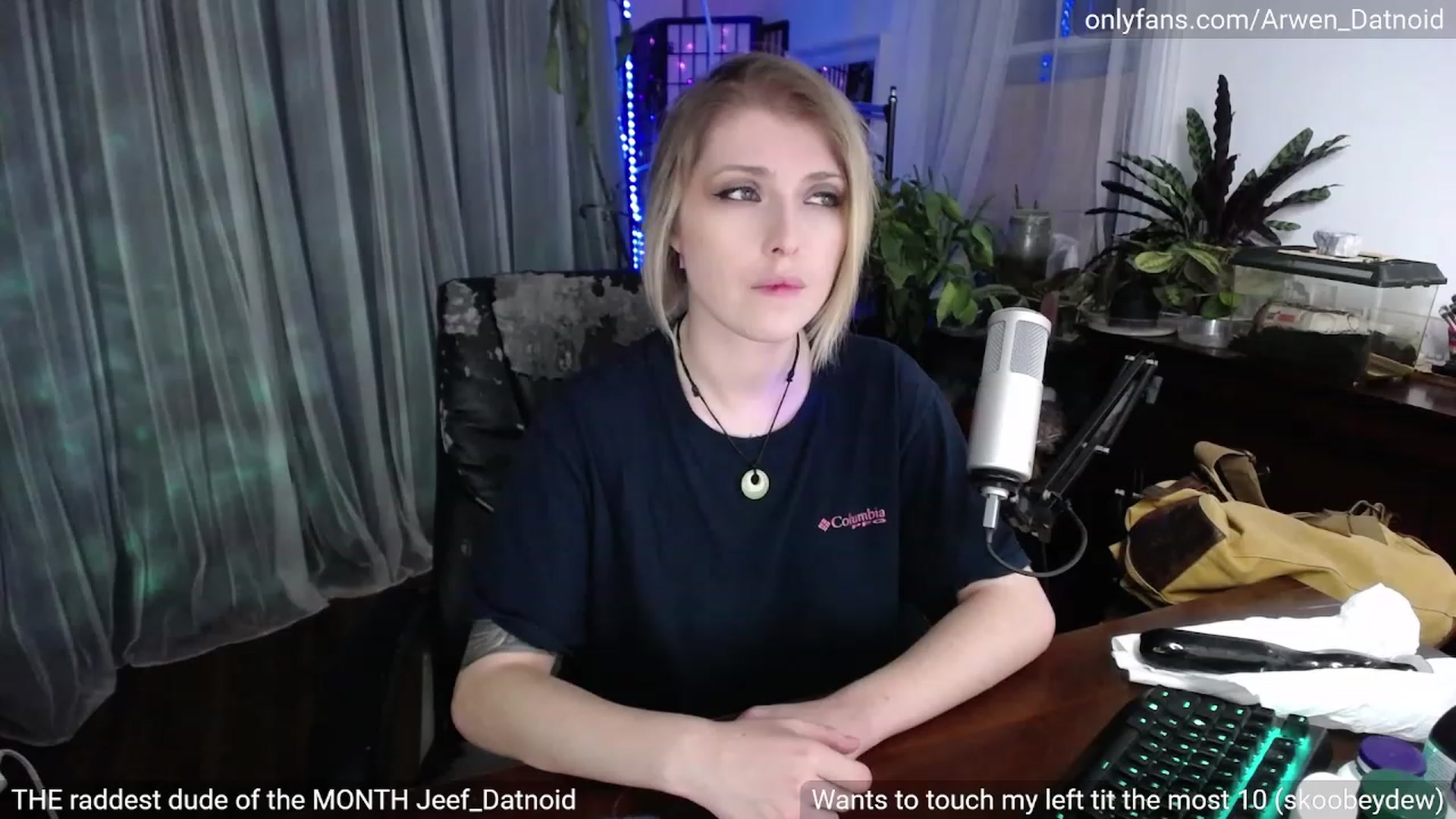 Gallery image thumbnail from Arwen_Datnoid's myfreecams stream on, 04/22/2023, 07:17 image 16 of 20