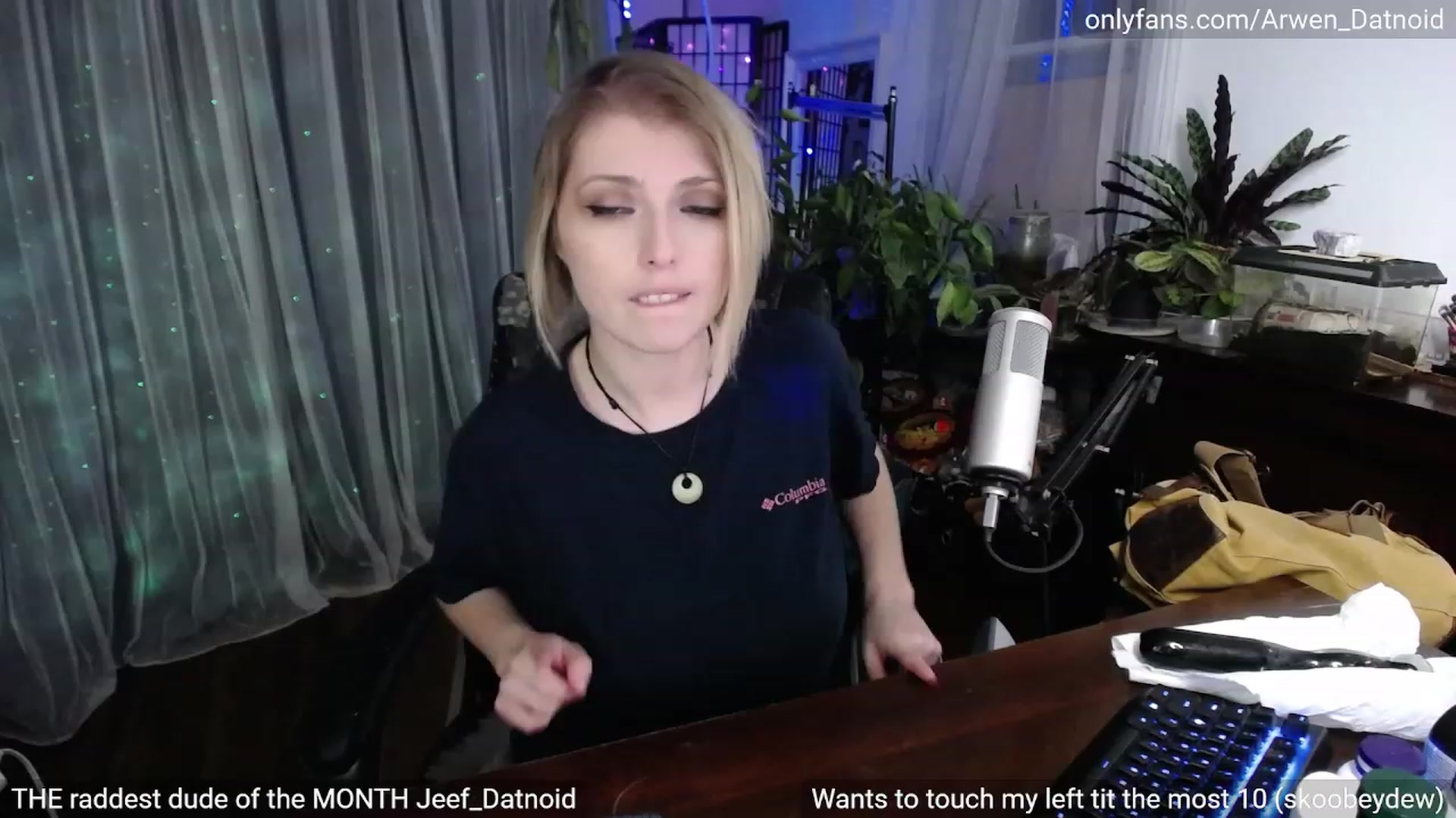Gallery image thumbnail from Arwen_Datnoid's myfreecams stream on, 04/22/2023, 07:17 image 13 of 20