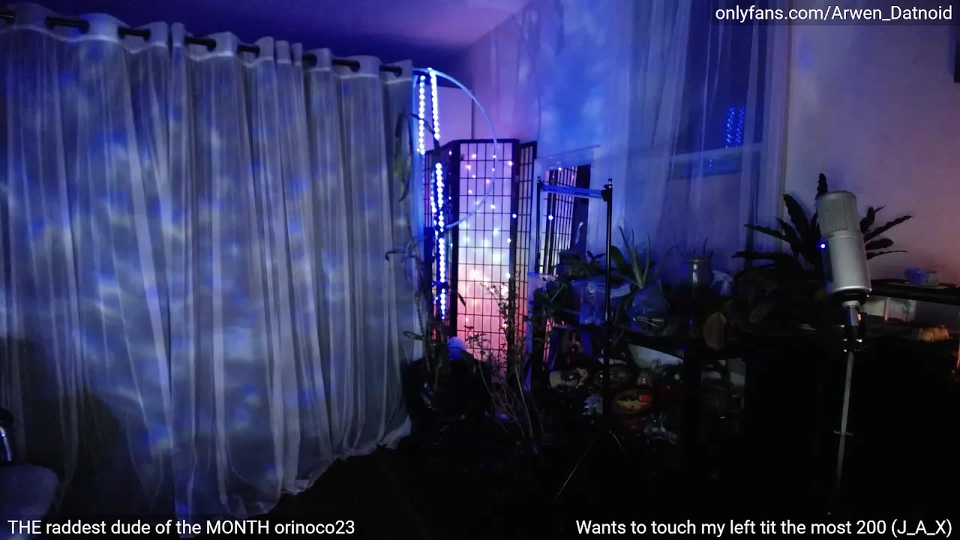 Gallery image thumbnail from Arwen_Datnoid's myfreecams stream on, 04/30/2023, 07:29 image 7 of 20