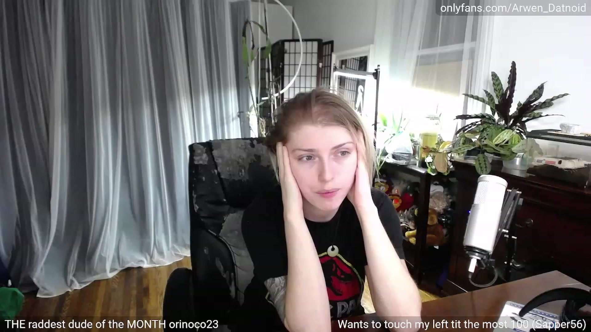 Gallery image thumbnail from Arwen_Datnoid's myfreecams stream on, 05/01/2023, 02:16 image 20 of 20