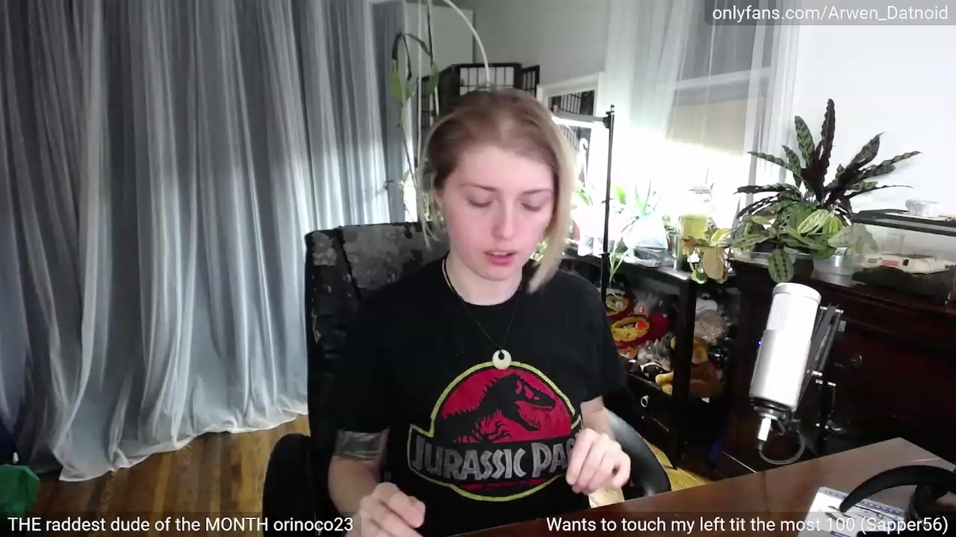 Gallery image thumbnail from Arwen_Datnoid's myfreecams stream on, 05/01/2023, 02:16 image 18 of 20