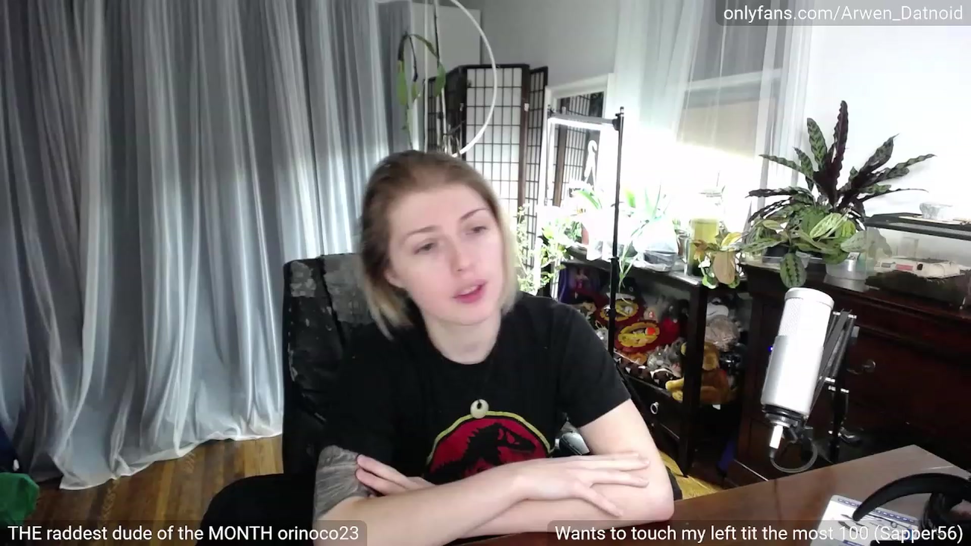 Gallery image thumbnail from Arwen_Datnoid's myfreecams stream on, 05/01/2023, 02:16 image 7 of 20