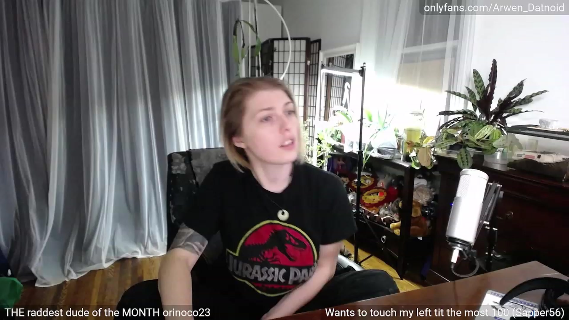 Gallery image thumbnail from Arwen_Datnoid's myfreecams stream on, 05/01/2023, 02:16 image 10 of 20