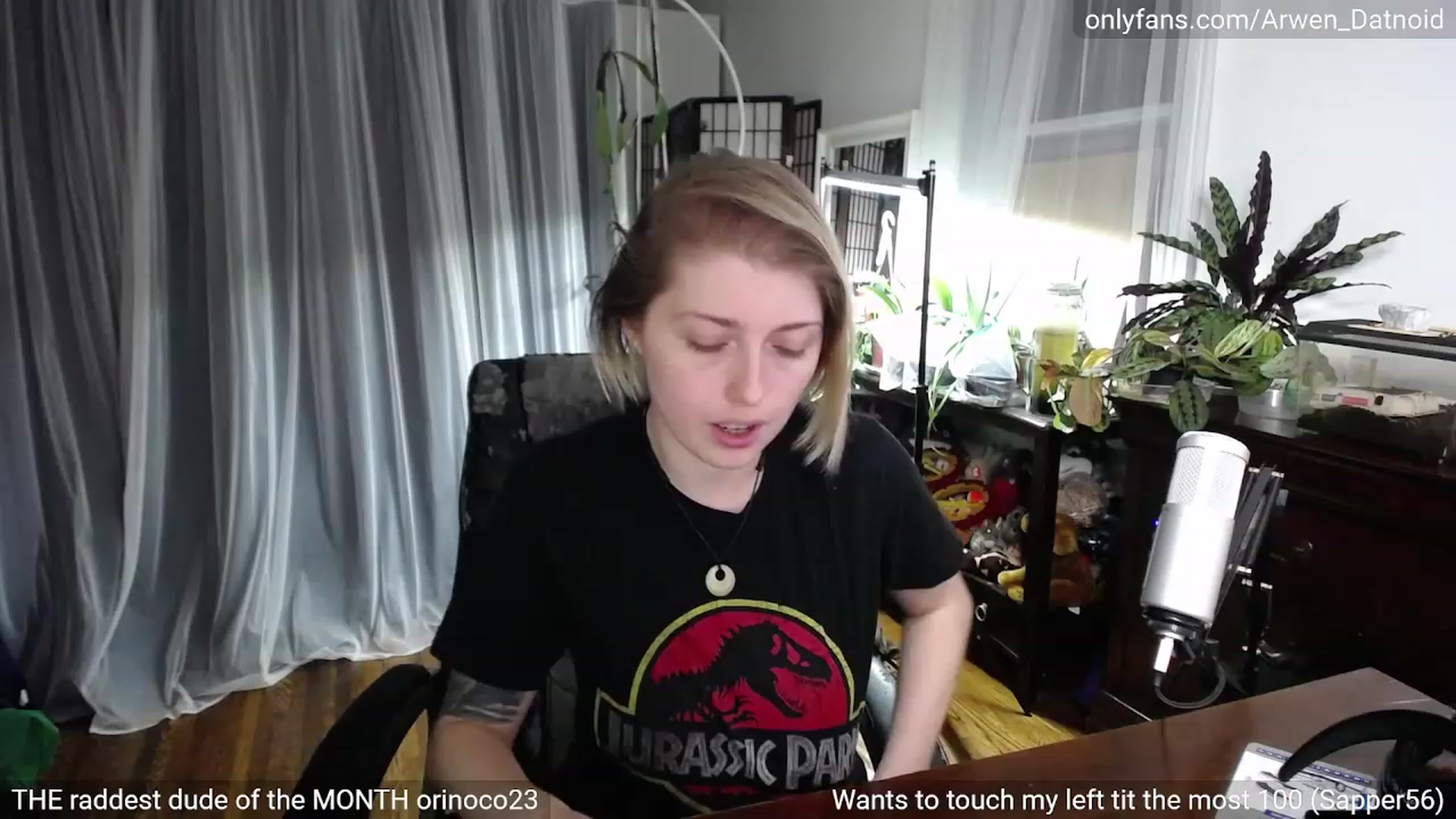 Gallery image thumbnail from Arwen_Datnoid's myfreecams stream on, 05/01/2023, 02:16 image 1 of 20