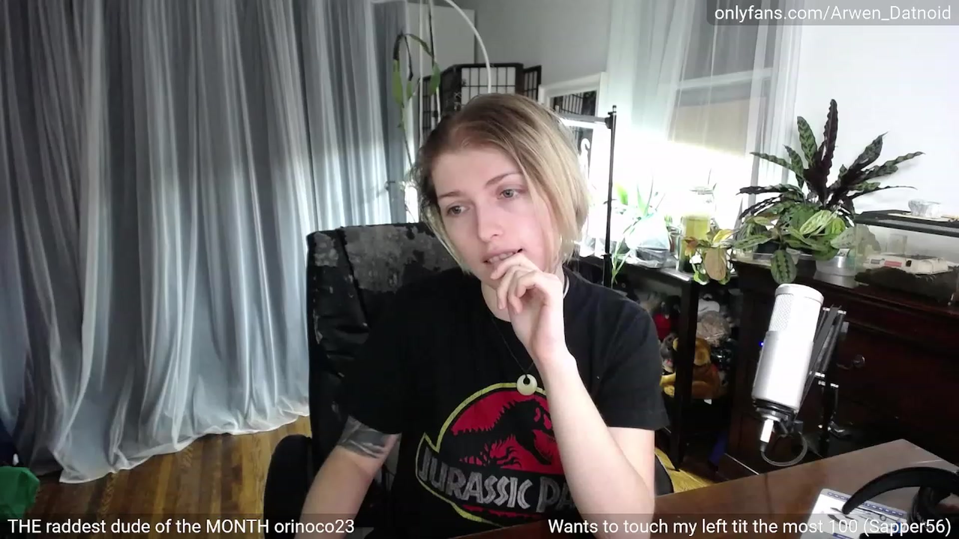 Gallery image thumbnail from Arwen_Datnoid's myfreecams stream on, 05/01/2023, 02:16 image 16 of 20