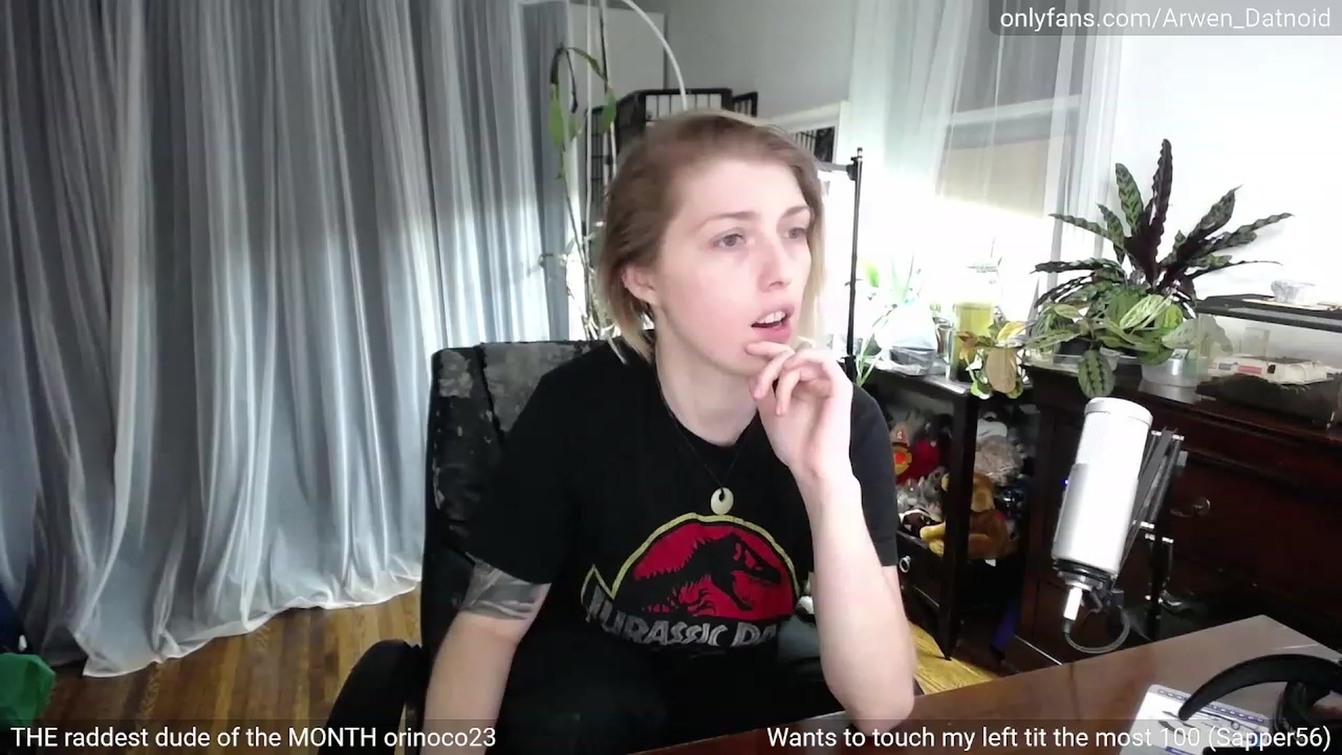 Gallery image thumbnail from Arwen_Datnoid's myfreecams stream on, 05/01/2023, 02:16 image 3 of 20