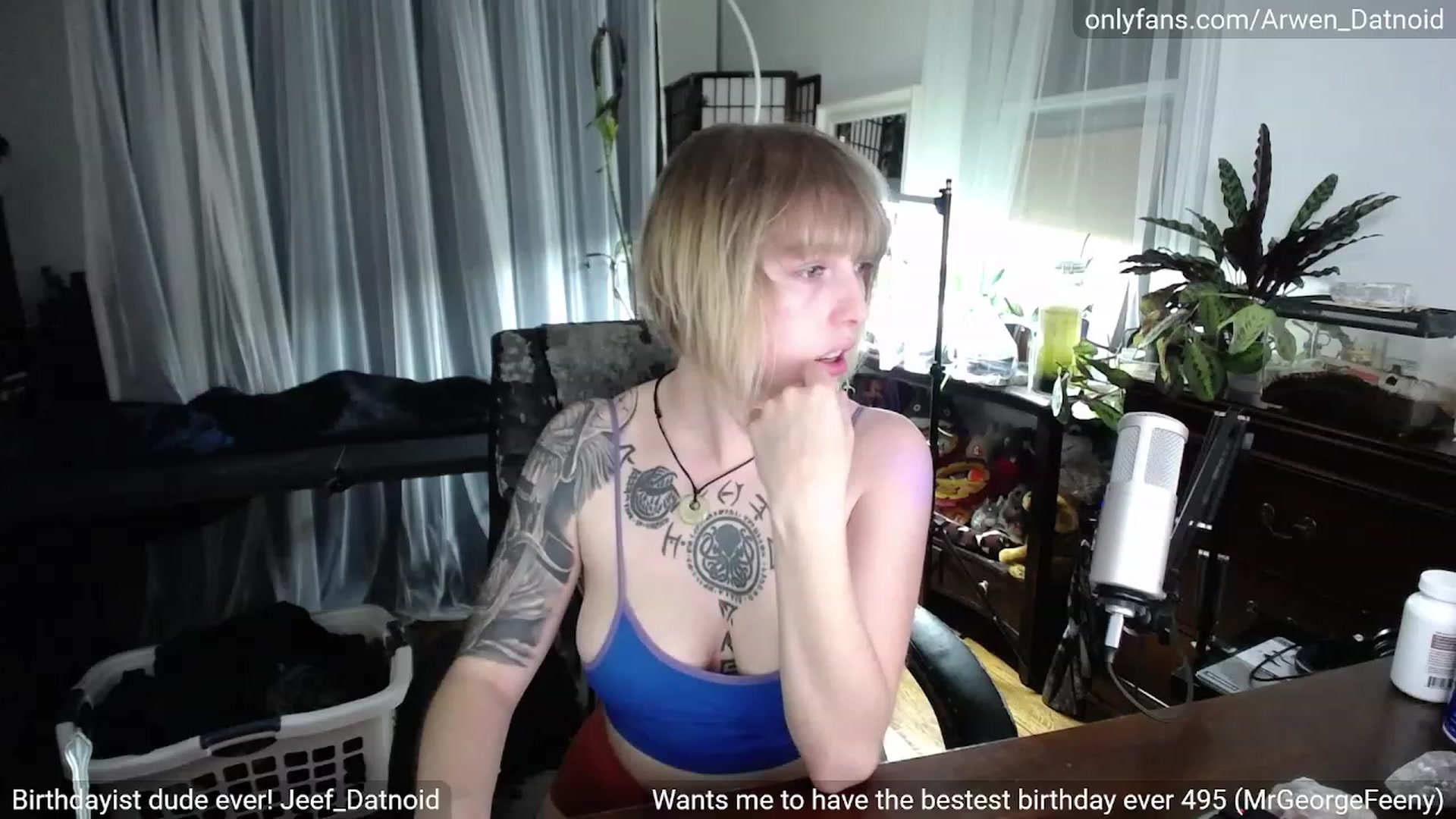 Gallery image thumbnail from Arwen_Datnoid's myfreecams stream on, 05/12/2023, 04:04 image 3 of 20