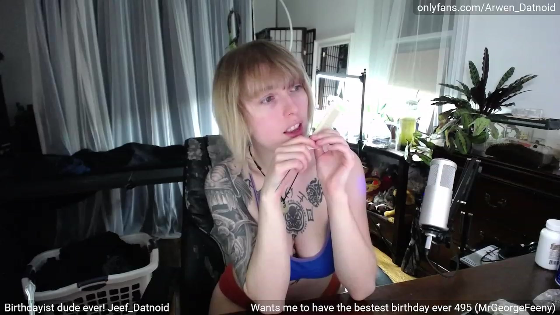 Gallery image thumbnail from Arwen_Datnoid's myfreecams stream on, 05/12/2023, 04:04 image 7 of 20