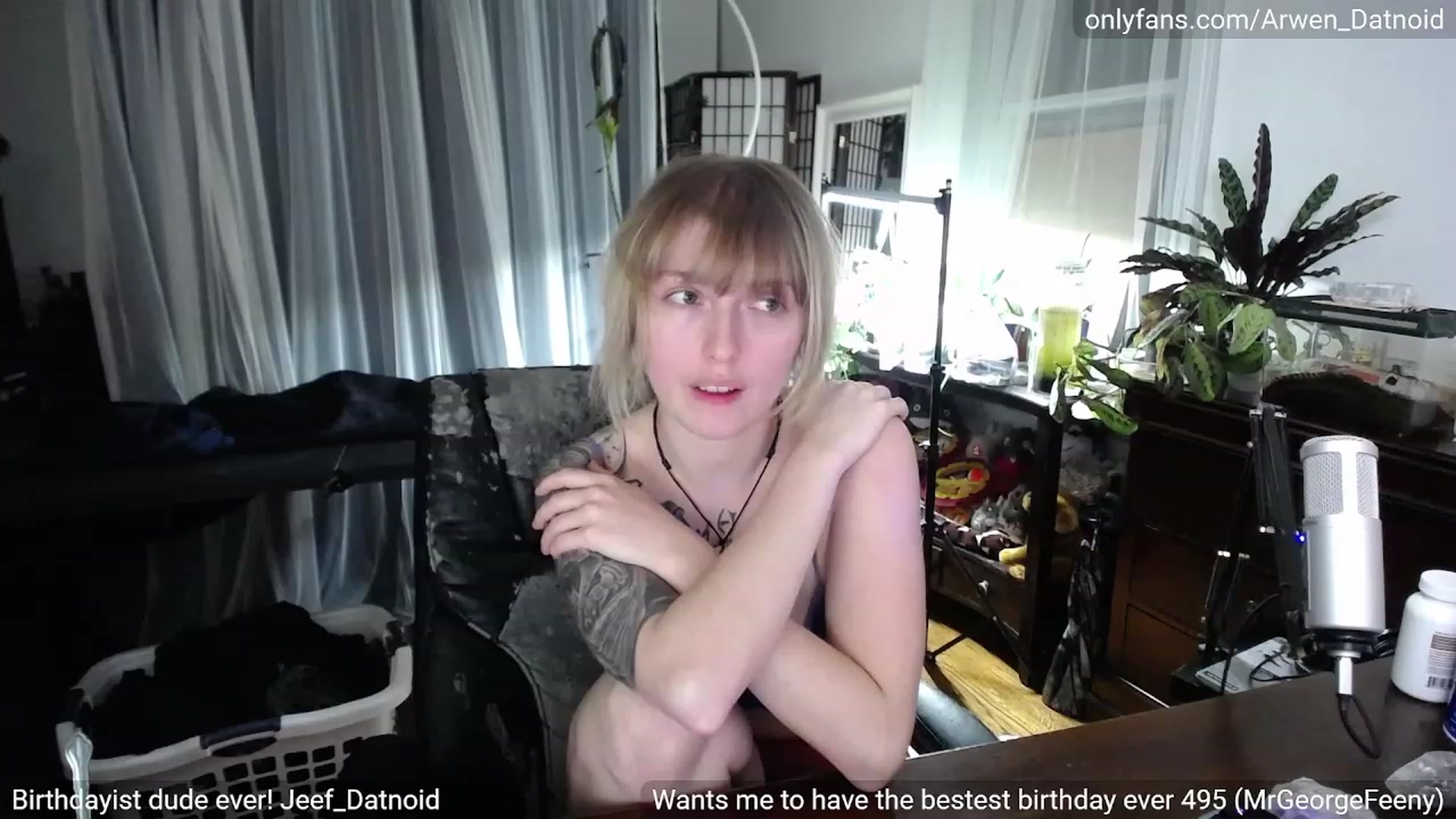 Gallery image thumbnail from Arwen_Datnoid's myfreecams stream on, 05/12/2023, 04:04 image 20 of 20