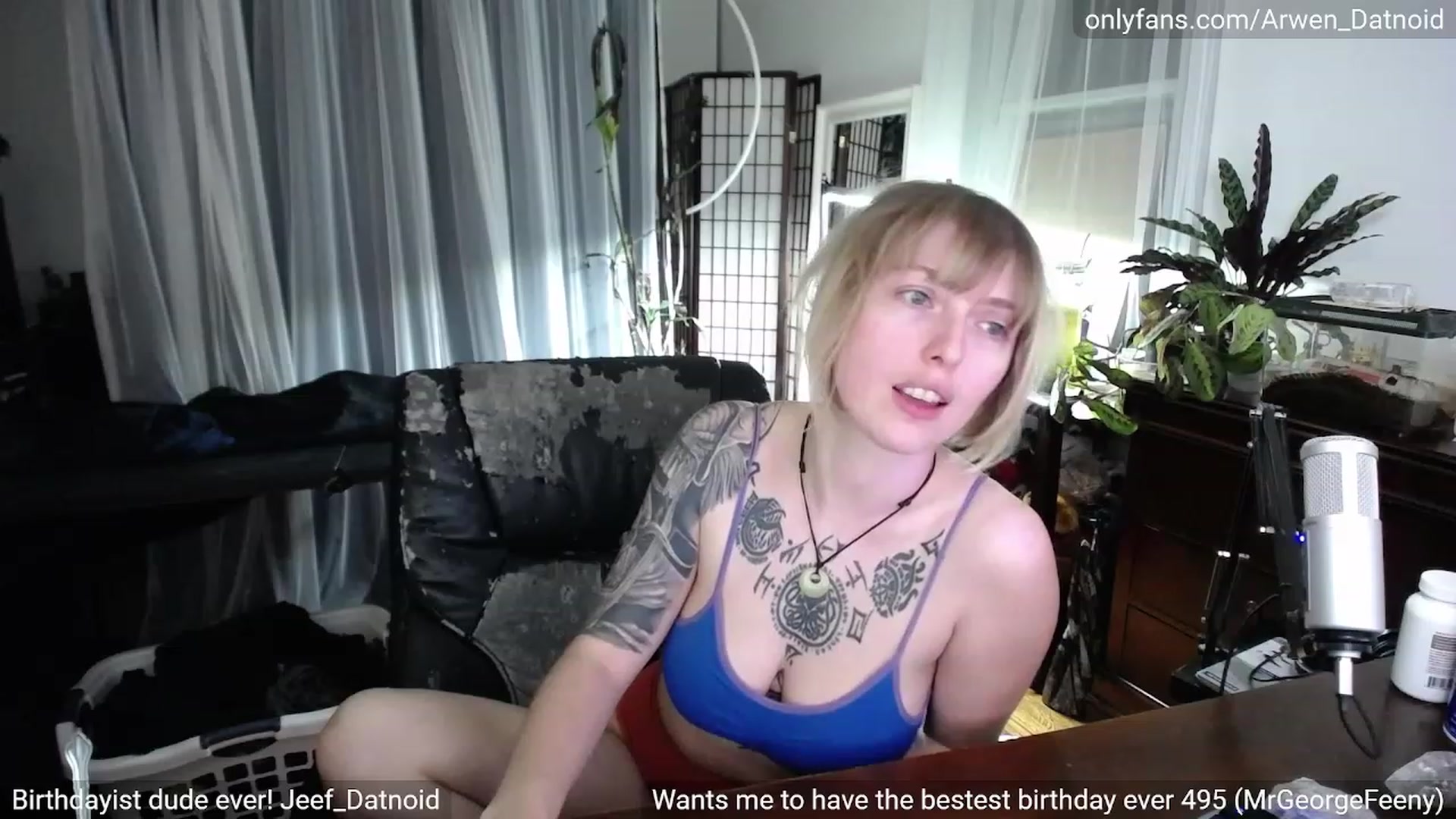 Gallery image thumbnail from Arwen_Datnoid's myfreecams stream on, 05/12/2023, 04:04 image 17 of 20