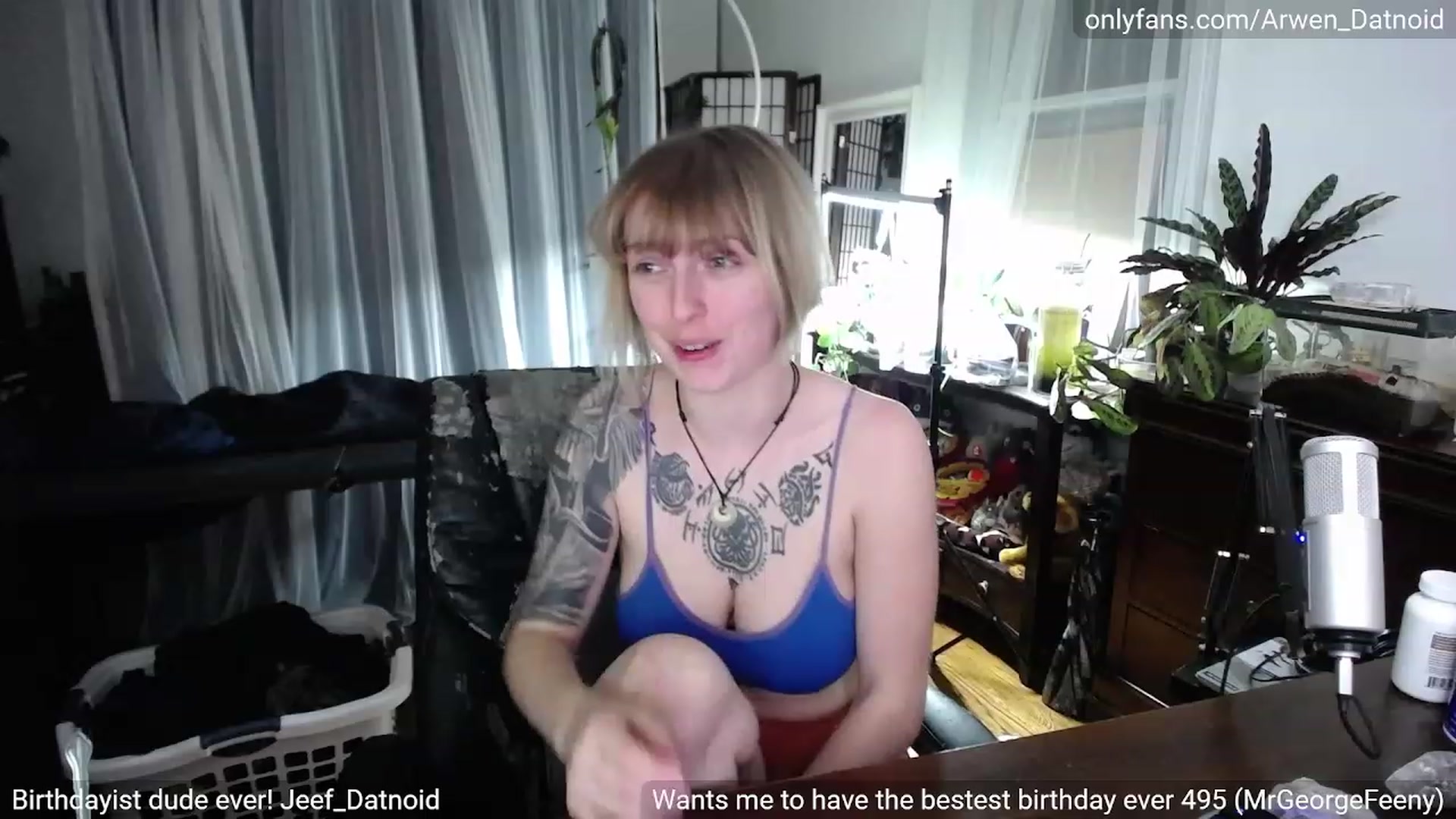 Gallery image thumbnail from Arwen_Datnoid's myfreecams stream on, 05/12/2023, 04:04 image 19 of 20