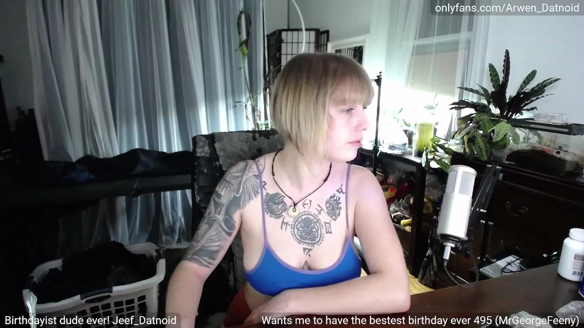 Gallery image thumbnail from Arwen_Datnoid's myfreecams stream on, 05/12/2023, 04:04 image 4 of 20