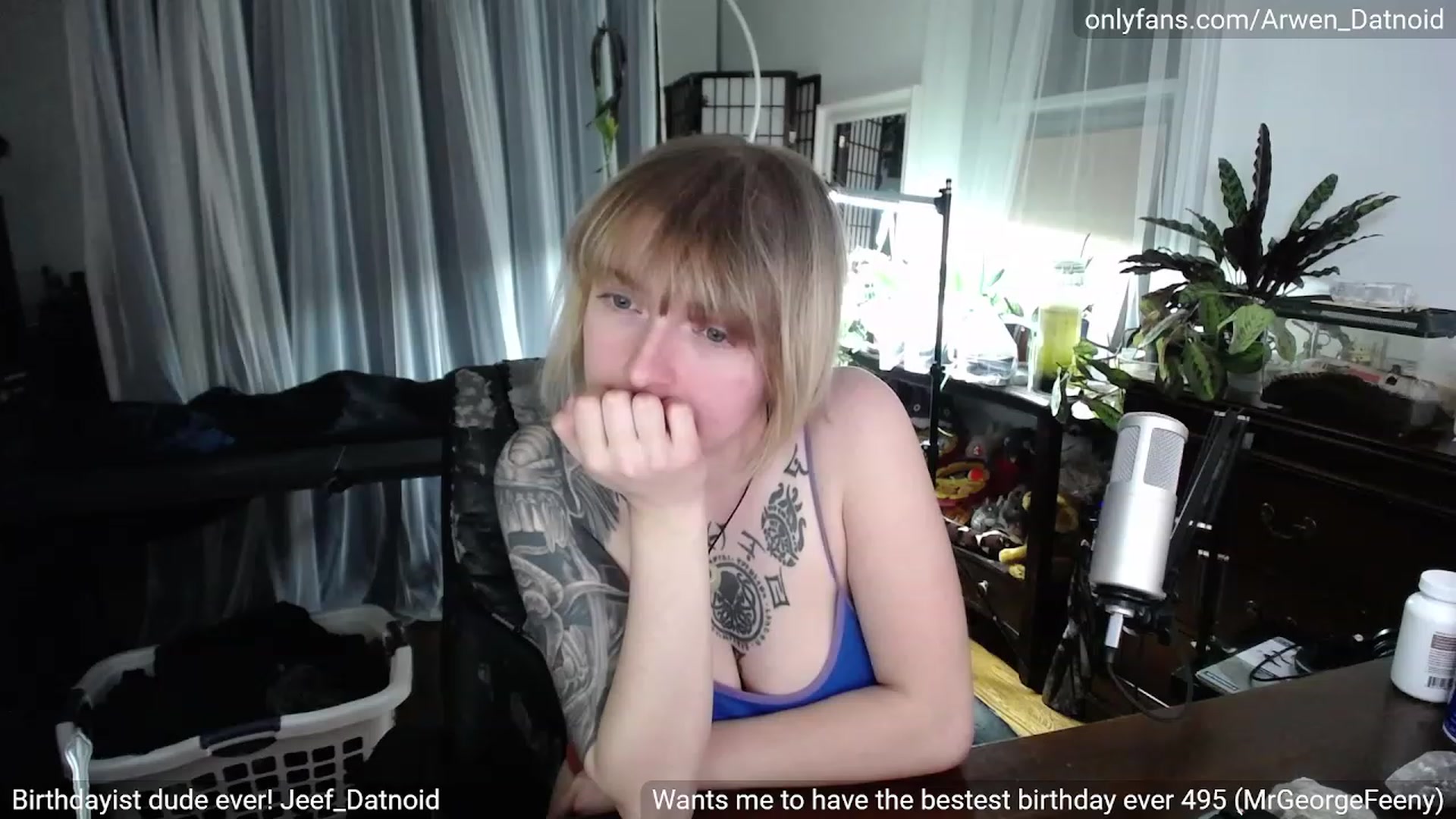 Gallery image thumbnail from Arwen_Datnoid's myfreecams stream on, 05/12/2023, 04:04 image 8 of 20