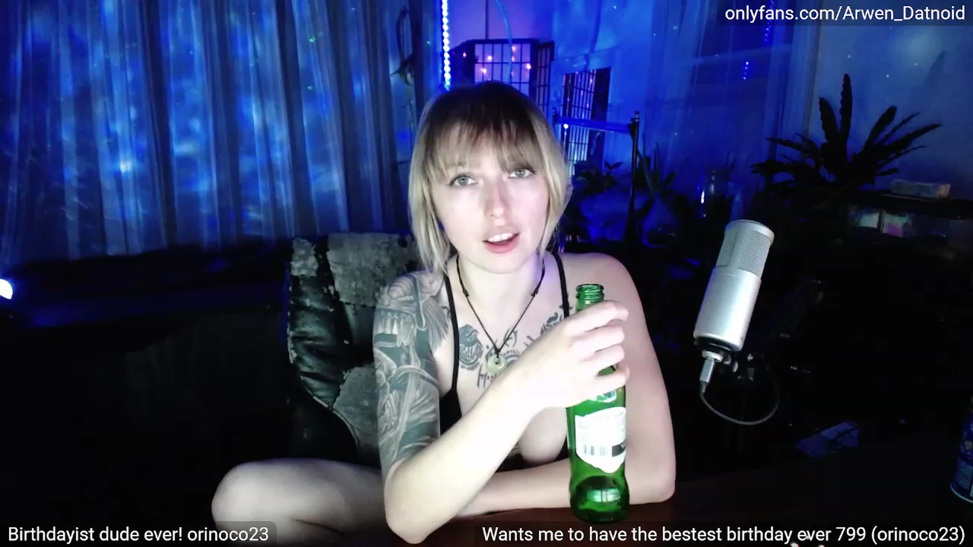 Gallery image thumbnail from Arwen_Datnoid's myfreecams stream on, 05/13/2023, 04:19 image 17 of 20