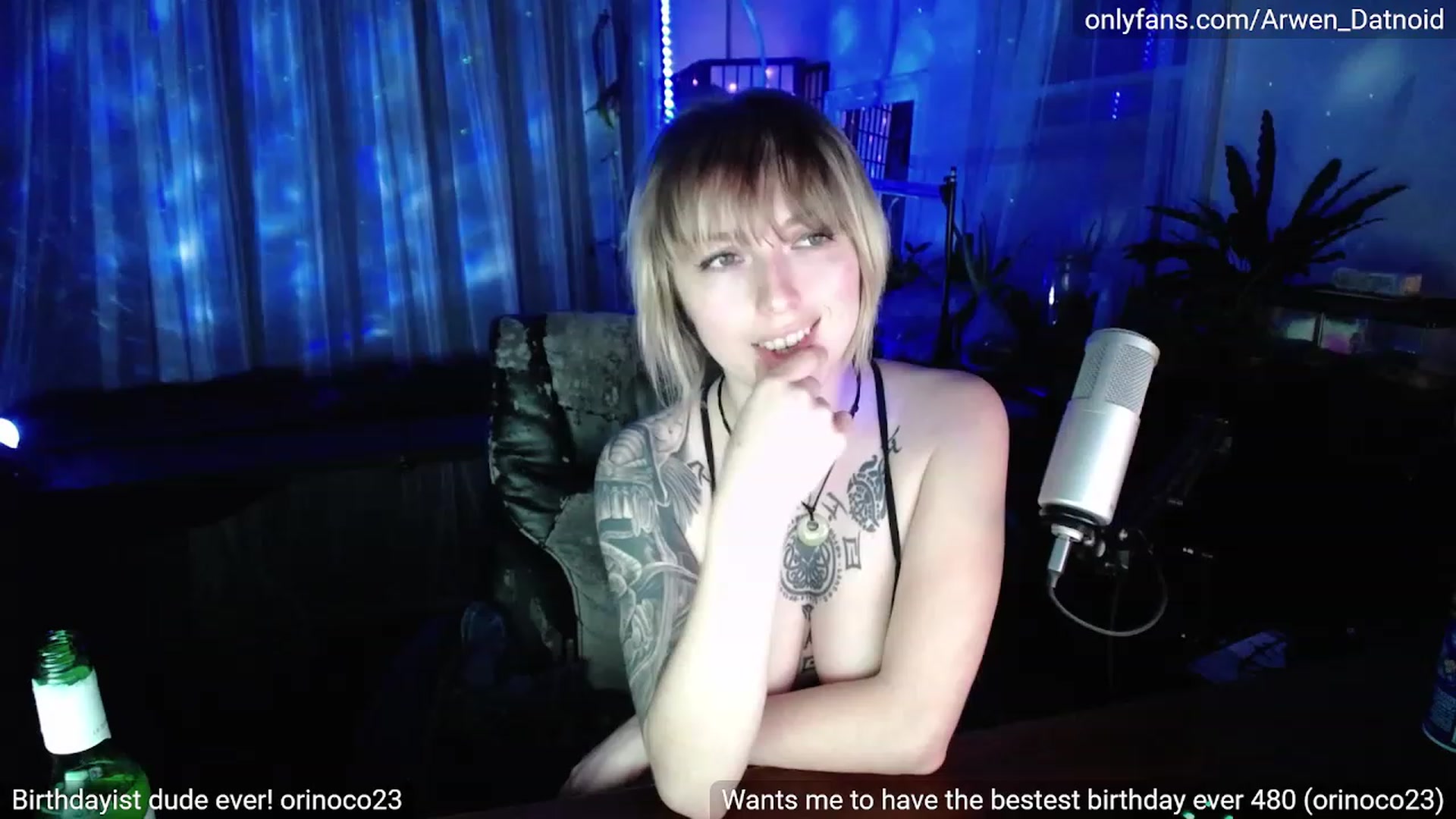 Gallery image thumbnail from Arwen_Datnoid's myfreecams stream on, 05/13/2023, 04:19 image 1 of 20