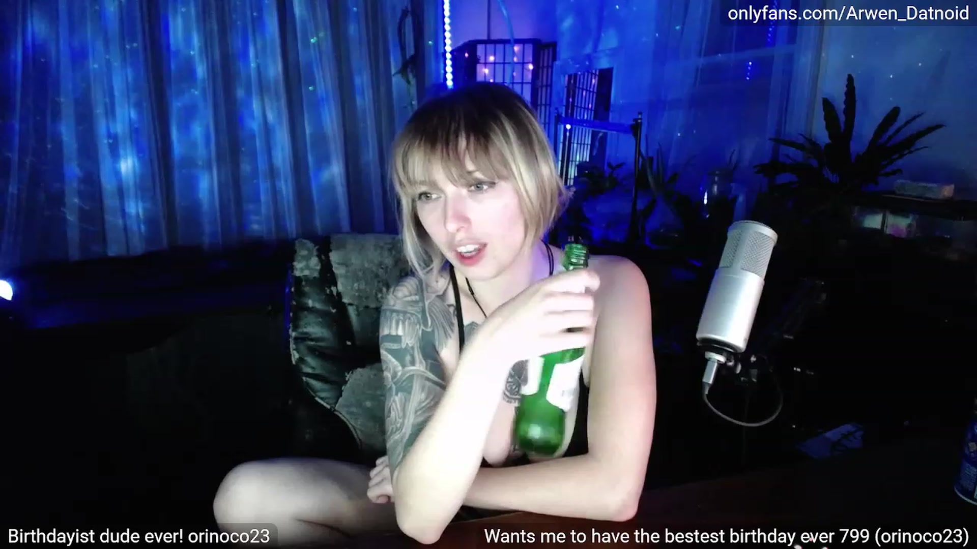 Gallery image thumbnail from Arwen_Datnoid's myfreecams stream on, 05/13/2023, 04:19 image 15 of 20