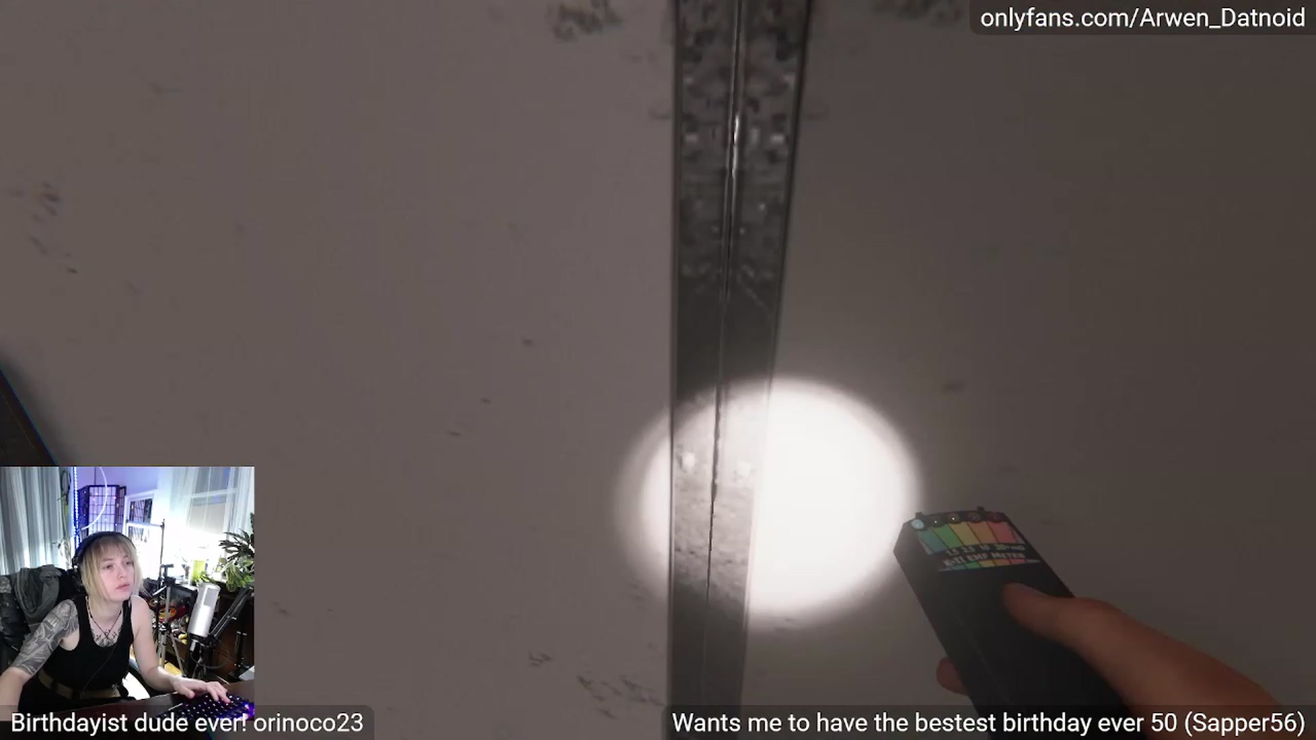 Gallery image thumbnail from Arwen_Datnoid's myfreecams stream on, 05/15/2023, 03:21 image 15 of 20