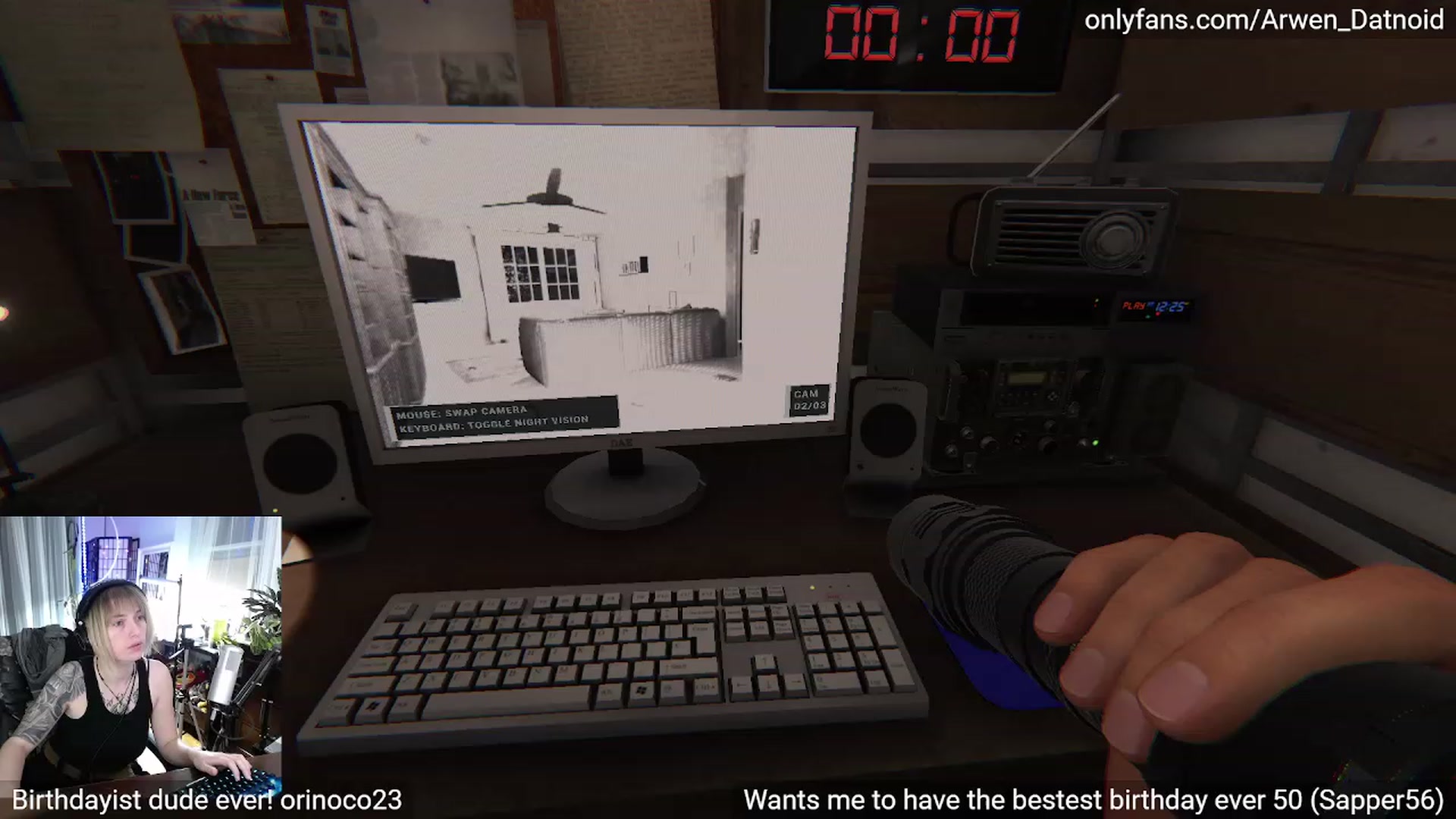Gallery image thumbnail from Arwen_Datnoid's myfreecams stream on, 05/15/2023, 03:21 image 16 of 20