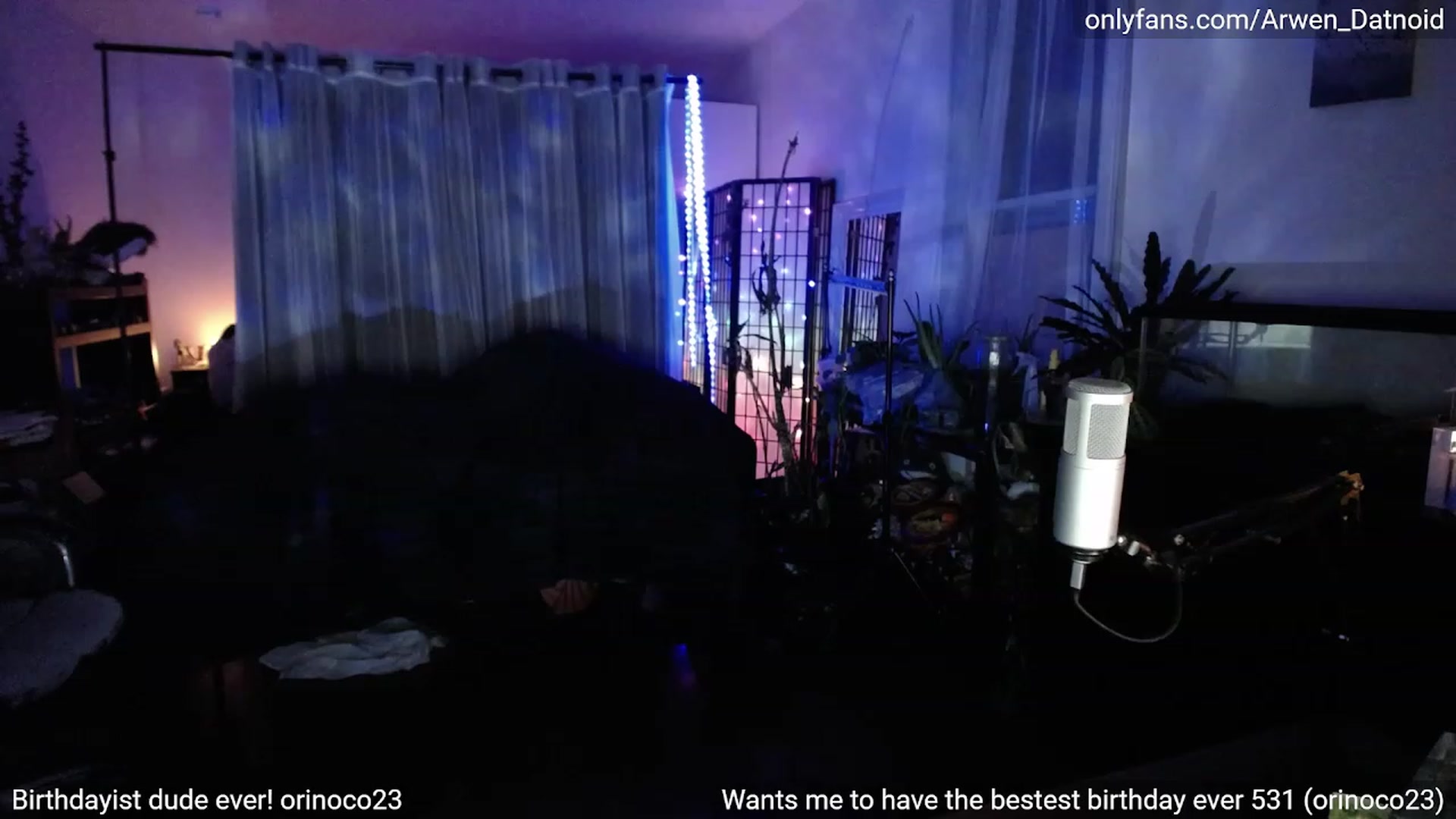 Gallery image thumbnail from Arwen_Datnoid's myfreecams stream on, 05/26/2023, 03:17 image 5 of 20