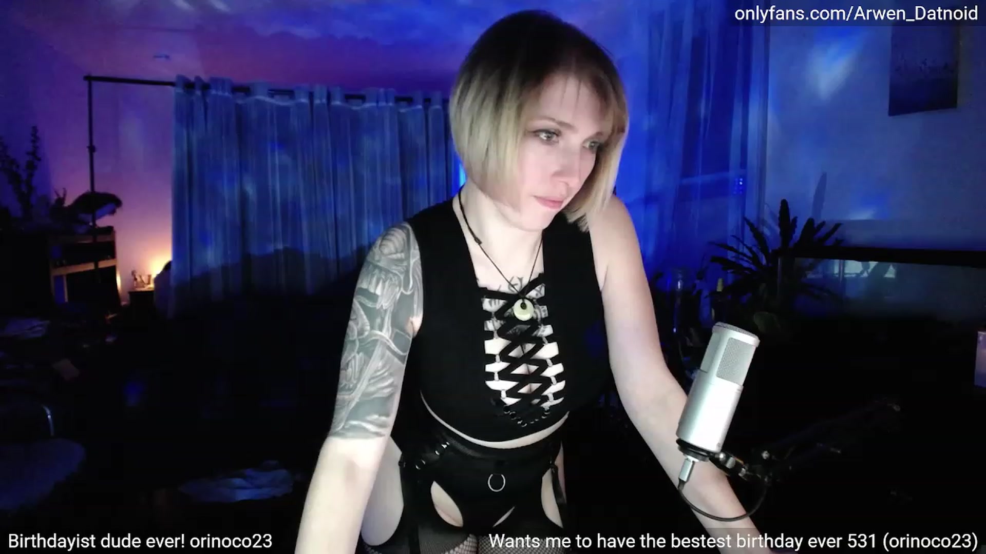 Gallery image thumbnail from Arwen_Datnoid's myfreecams stream on, 05/26/2023, 03:17 image 15 of 20