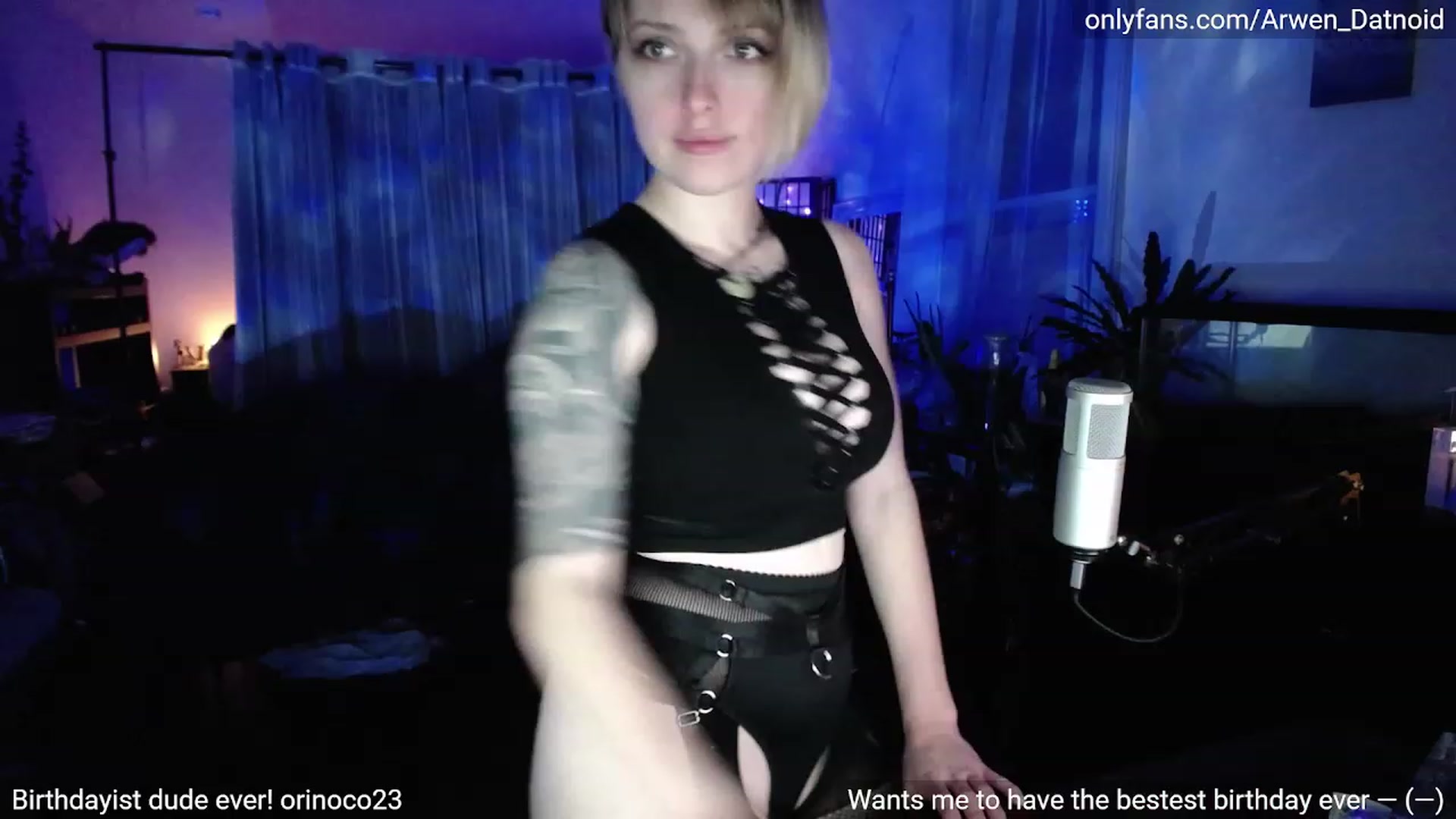 Gallery image thumbnail from Arwen_Datnoid's myfreecams stream on, 05/26/2023, 03:17 image 2 of 20