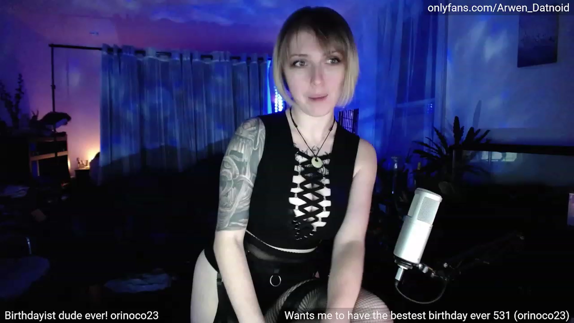 Gallery image thumbnail from Arwen_Datnoid's myfreecams stream on, 05/26/2023, 03:17 image 12 of 20