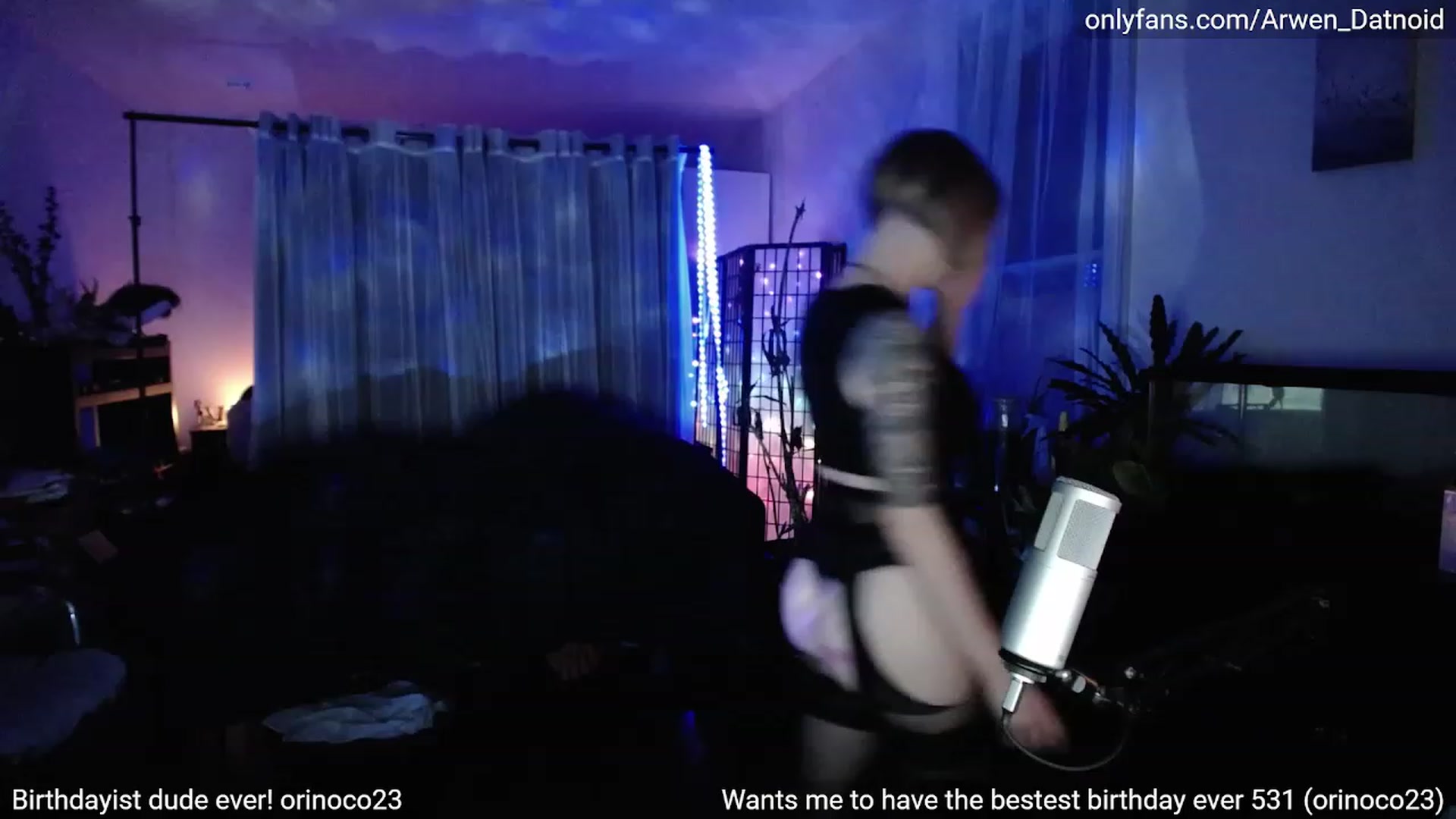 Gallery image thumbnail from Arwen_Datnoid's myfreecams stream on, 05/26/2023, 03:17 image 11 of 20