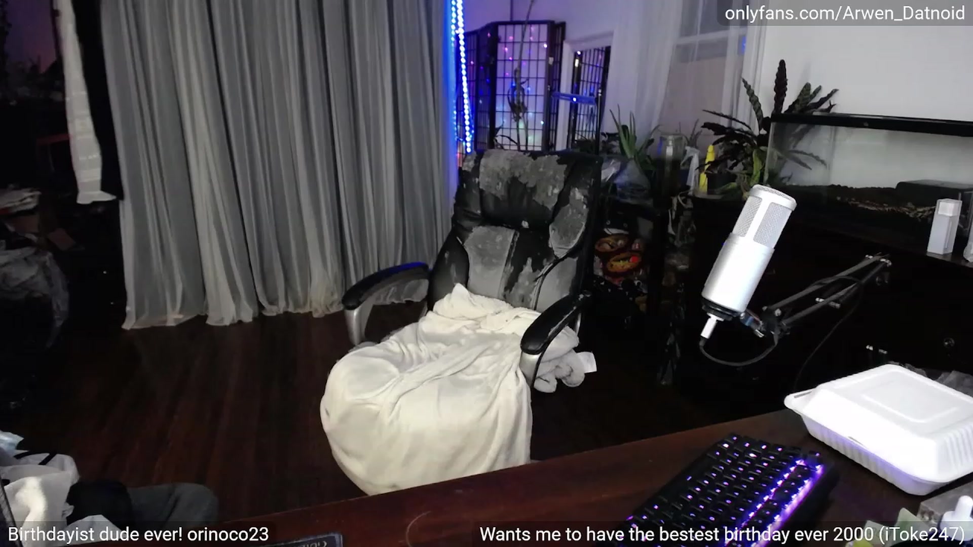 Gallery image thumbnail from Arwen_Datnoid's myfreecams stream on, 05/28/2023, 05:05 image 20 of 20