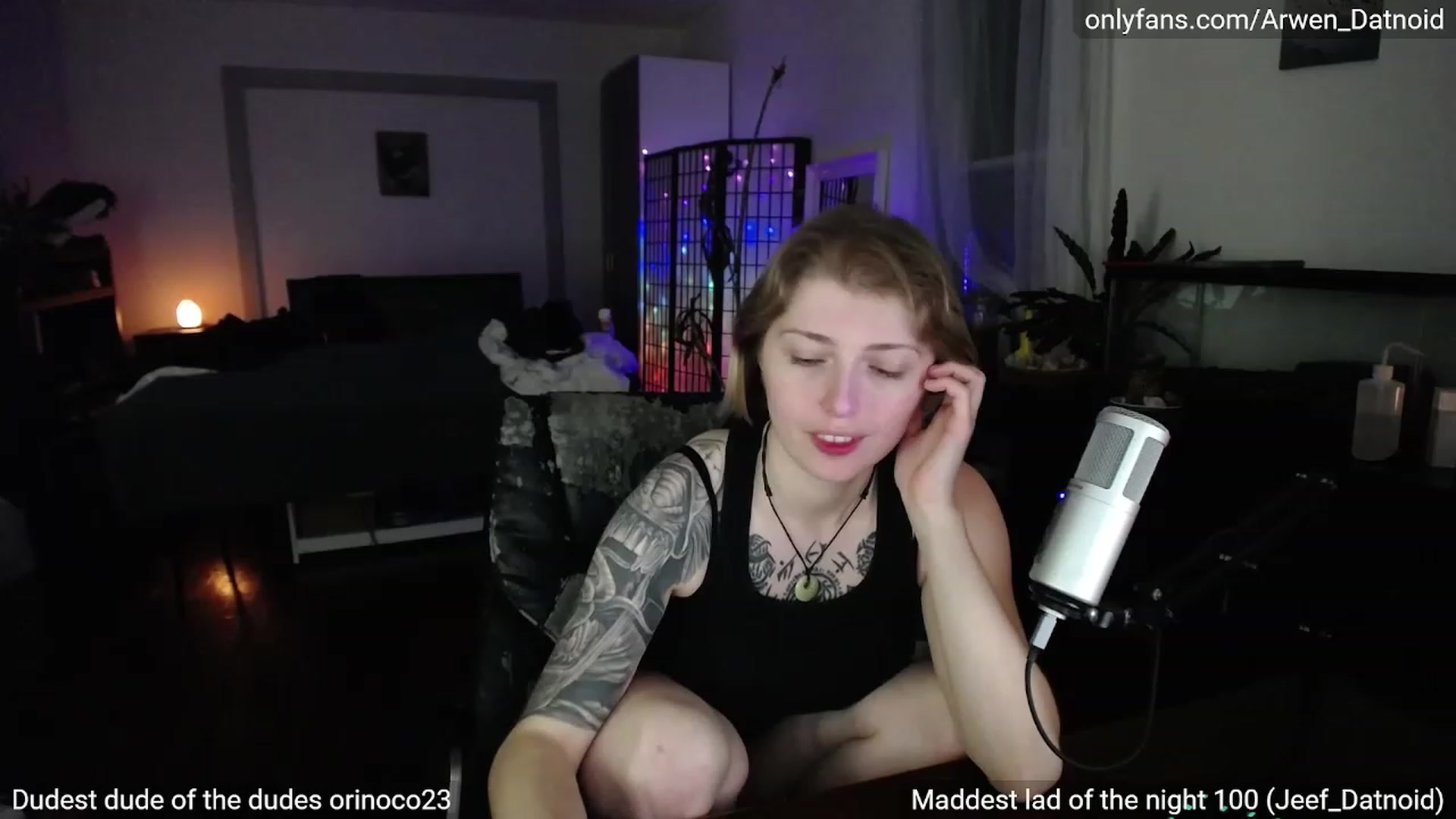 Gallery image thumbnail from Arwen_Datnoid's myfreecams stream on, 06/19/2023, 04:10 image 4 of 20