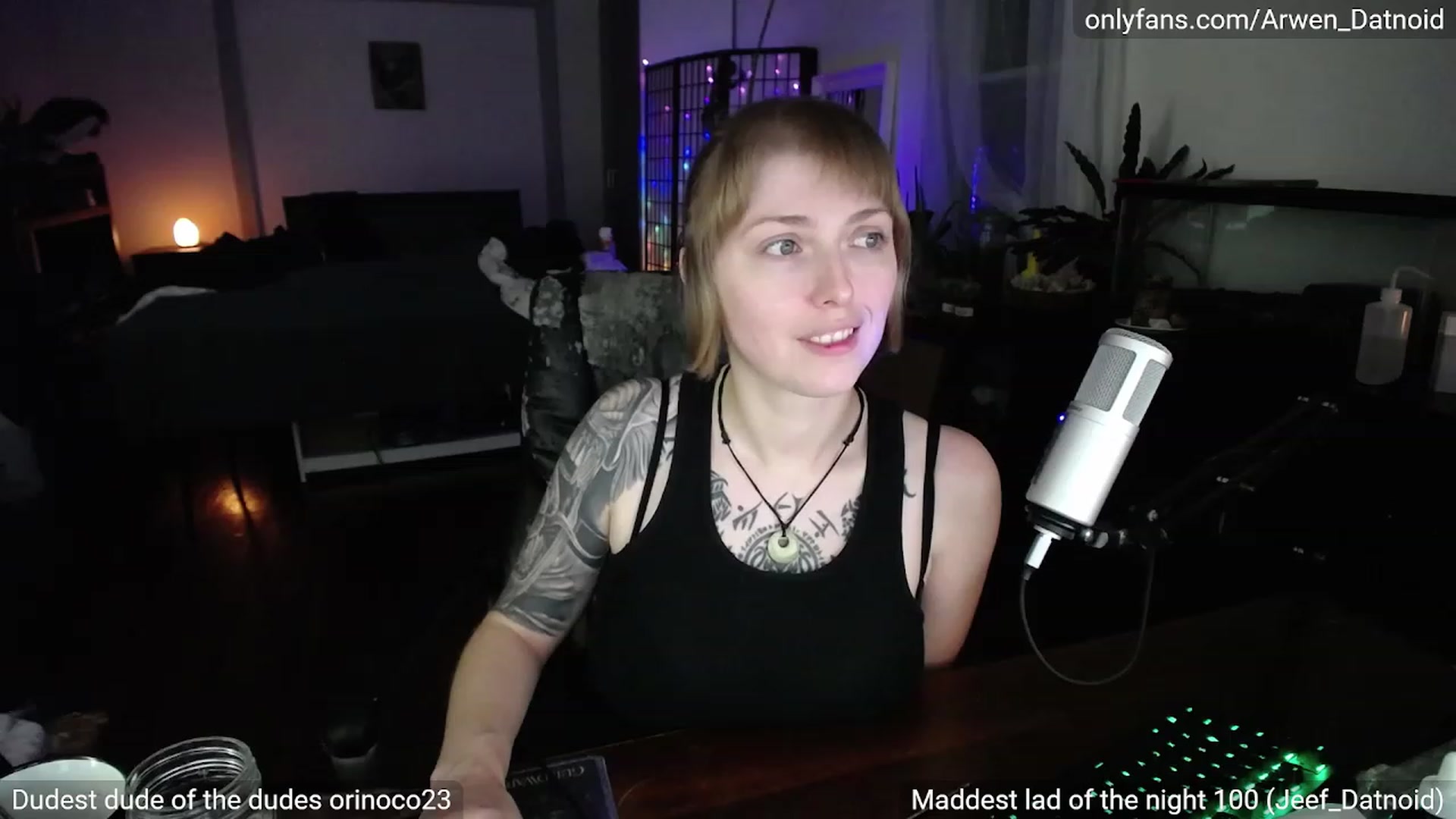 Gallery image thumbnail from Arwen_Datnoid's myfreecams stream on, 06/19/2023, 04:10 image 19 of 20