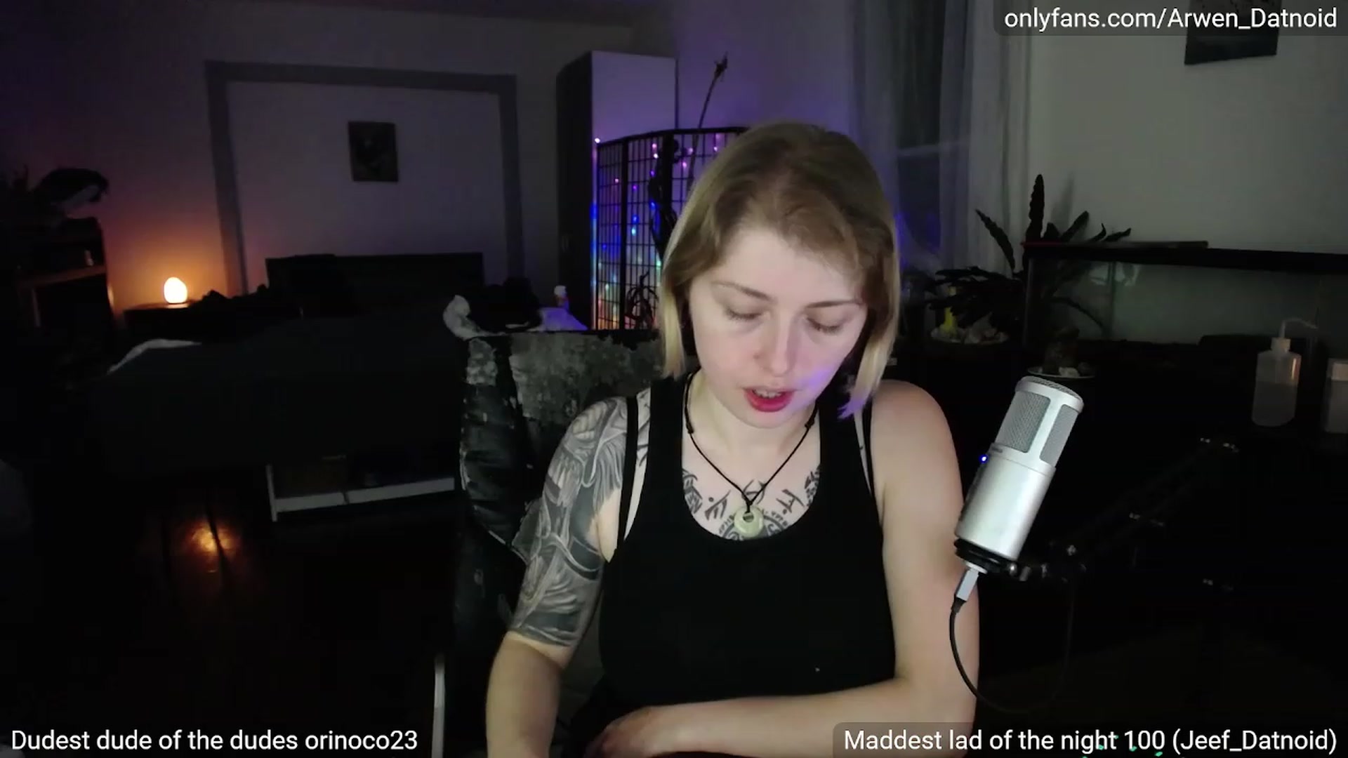 Gallery image thumbnail from Arwen_Datnoid's myfreecams stream on, 06/19/2023, 04:10 image 6 of 20