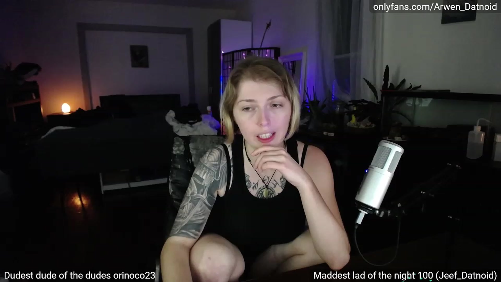 Gallery image thumbnail from Arwen_Datnoid's myfreecams stream on, 06/19/2023, 04:10 image 7 of 20