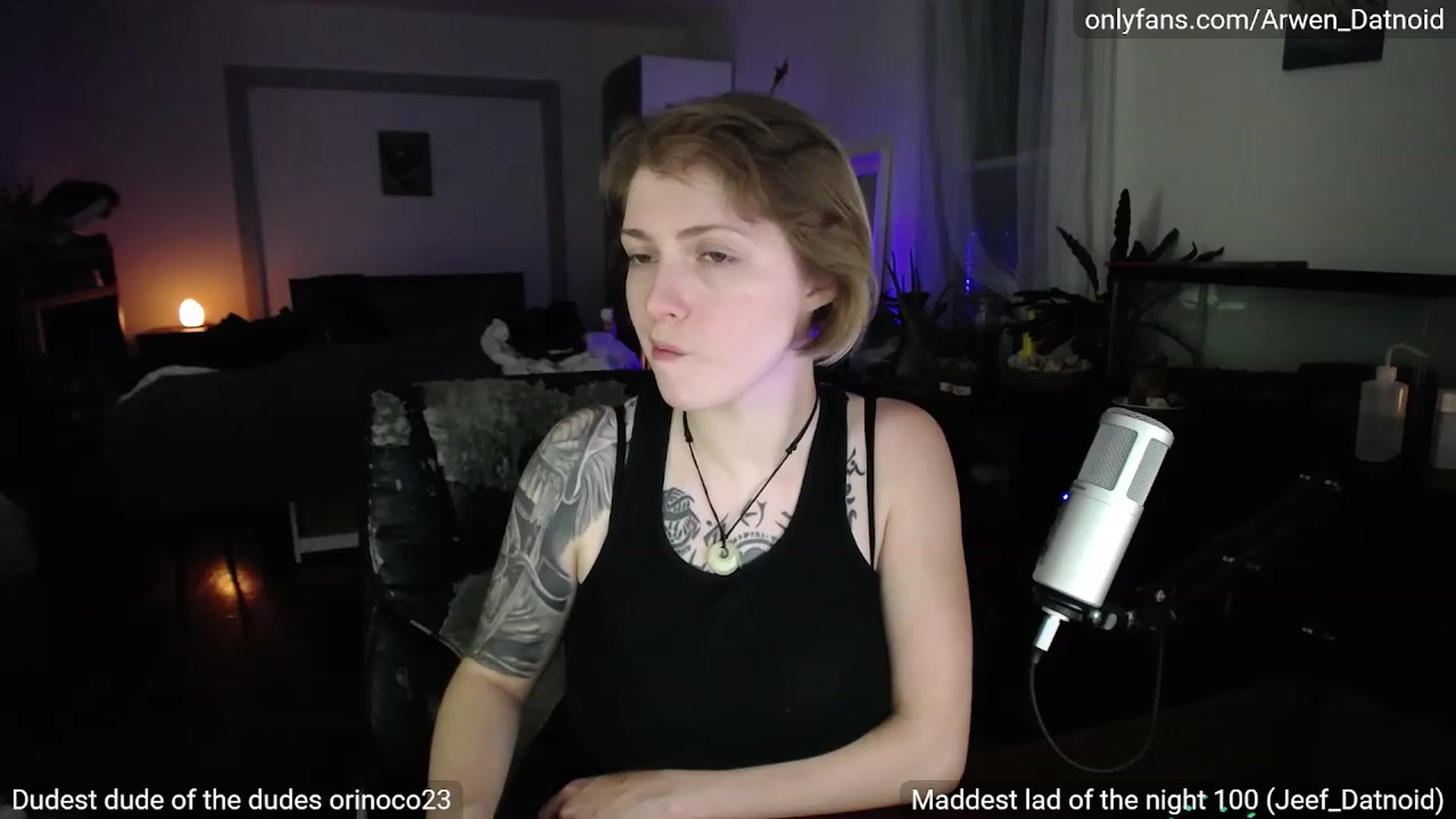 Gallery image thumbnail from Arwen_Datnoid's myfreecams stream on, 06/19/2023, 04:10 image 14 of 20
