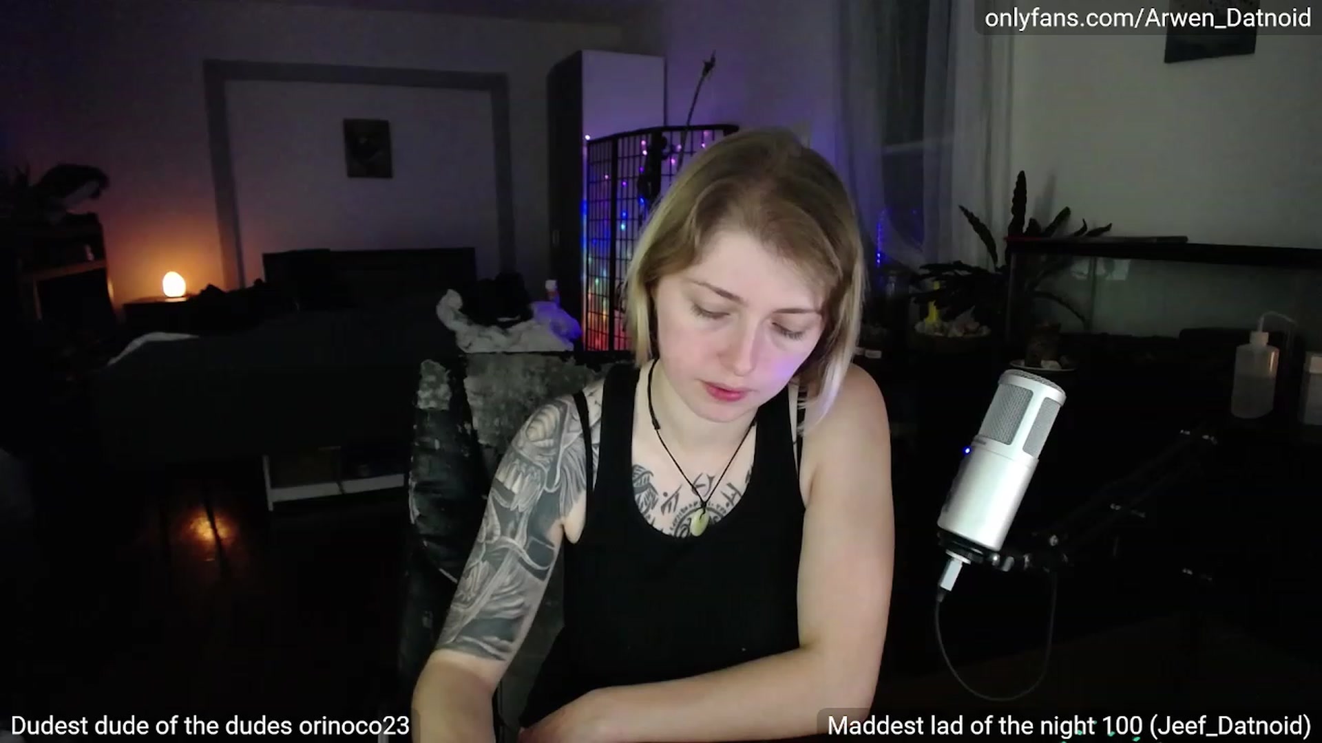 Gallery image thumbnail from Arwen_Datnoid's myfreecams stream on, 06/19/2023, 04:10 image 8 of 20
