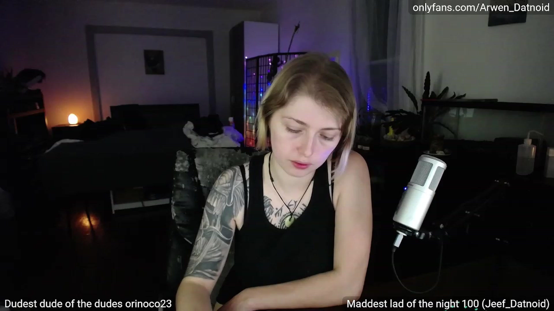 Gallery image thumbnail from Arwen_Datnoid's myfreecams stream on, 06/19/2023, 04:10 image 9 of 20