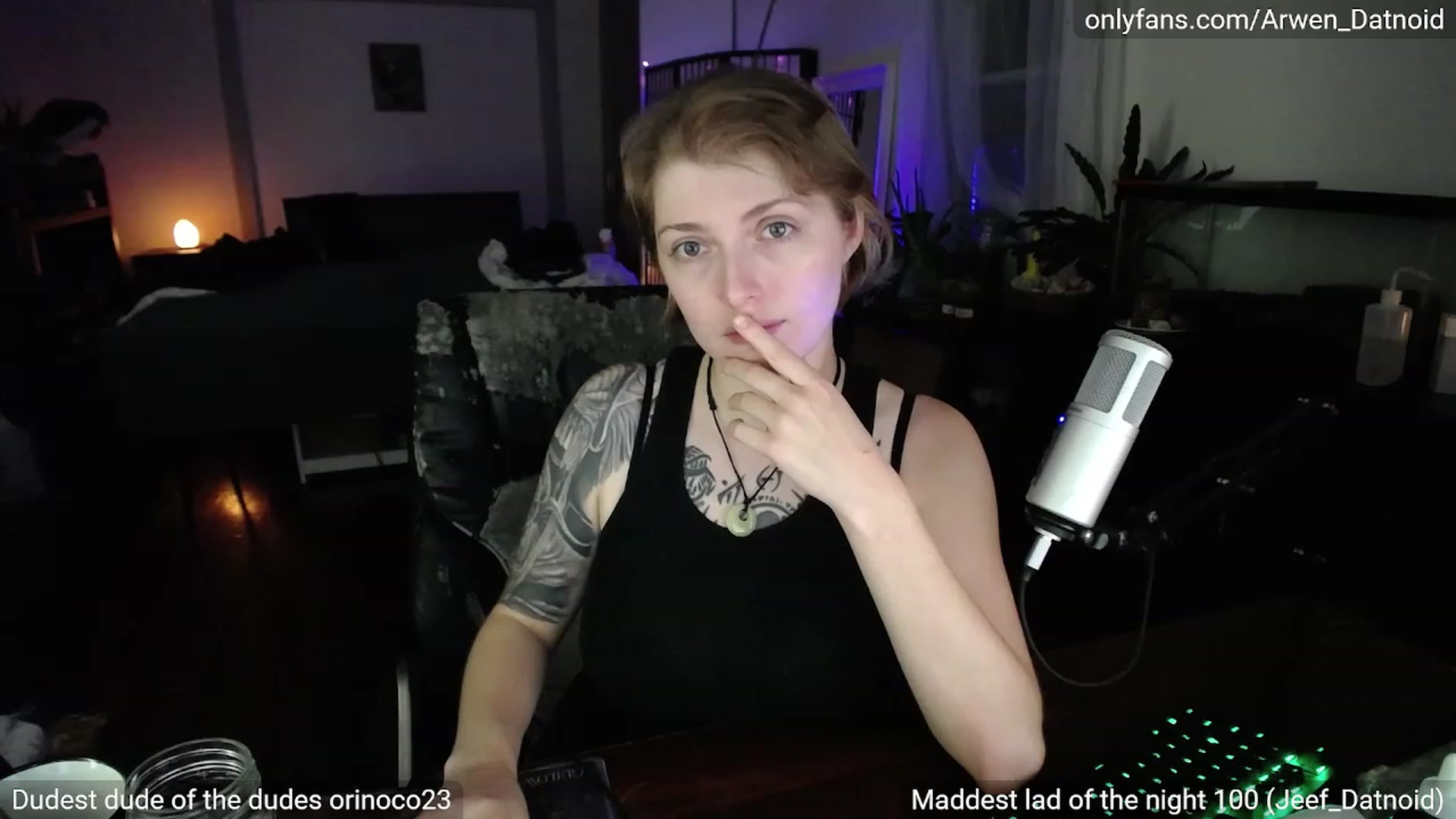 Gallery image thumbnail from Arwen_Datnoid's myfreecams stream on, 06/19/2023, 04:10 image 15 of 20